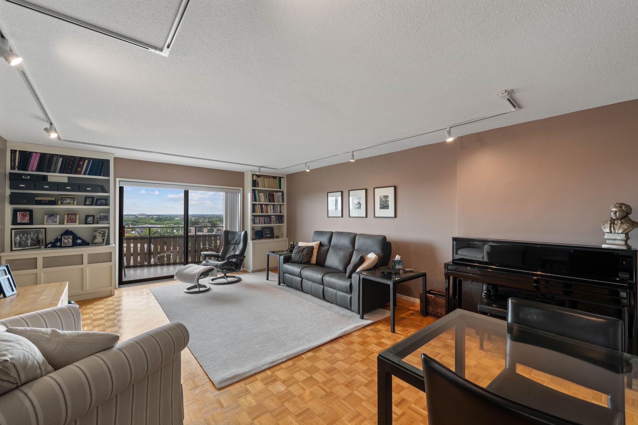 400 Groveland Avenue Unit: 1208