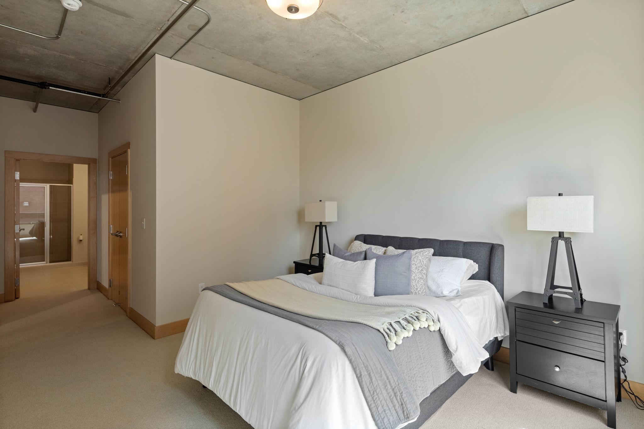 150 2nd Street NE Unit: B413