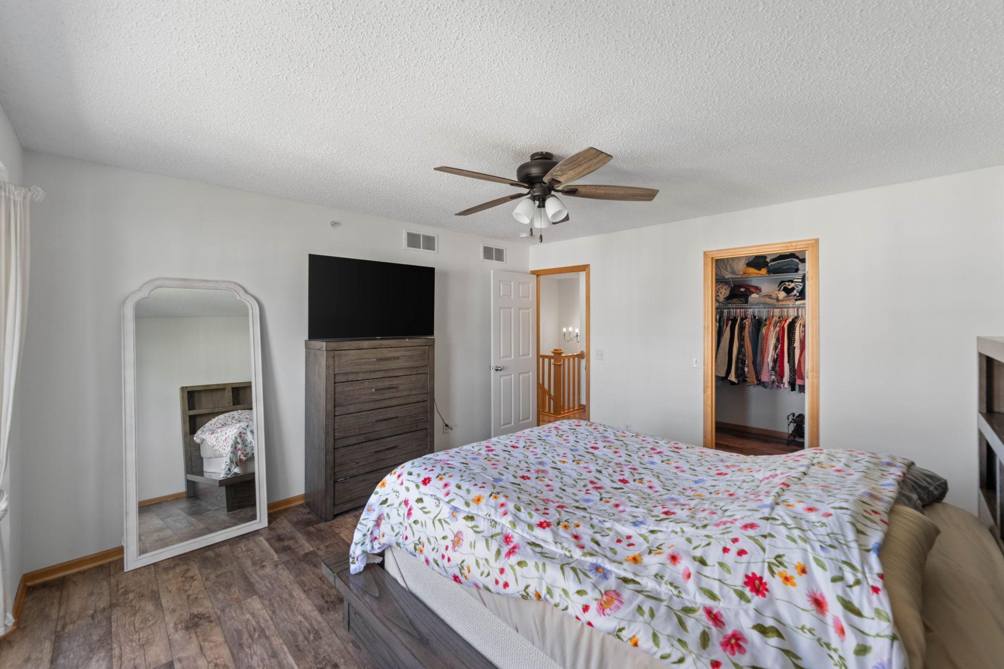 15593 Early Bird Circle Unit: 307