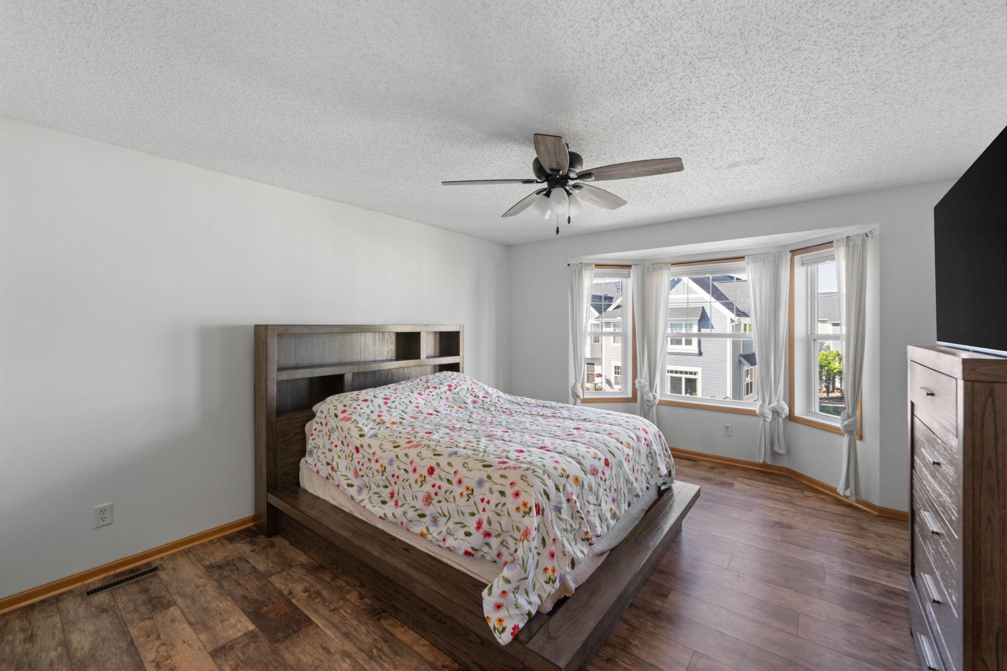 15593 Early Bird Circle Unit: 307