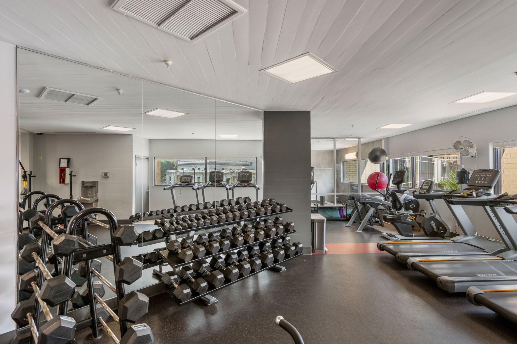 121 Washington Avenue S Unit: 305