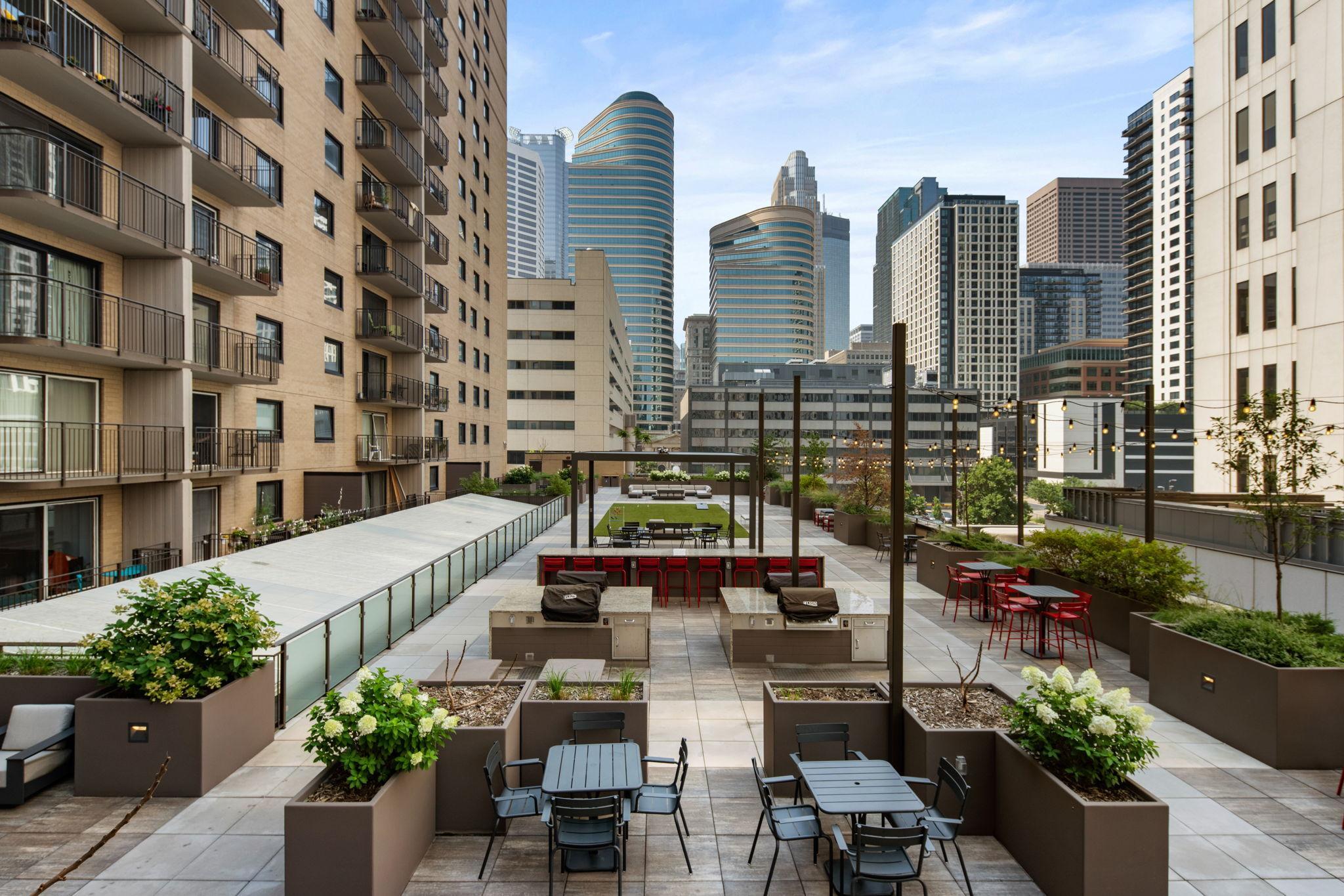 121 Washington Avenue S Unit: 305