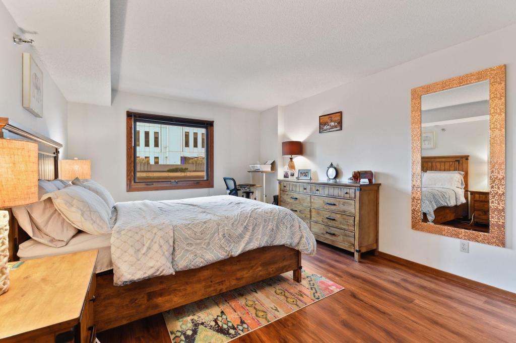 121 Washington Avenue S Unit: 305