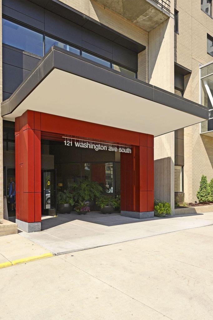 121 Washington Avenue S Unit: 305