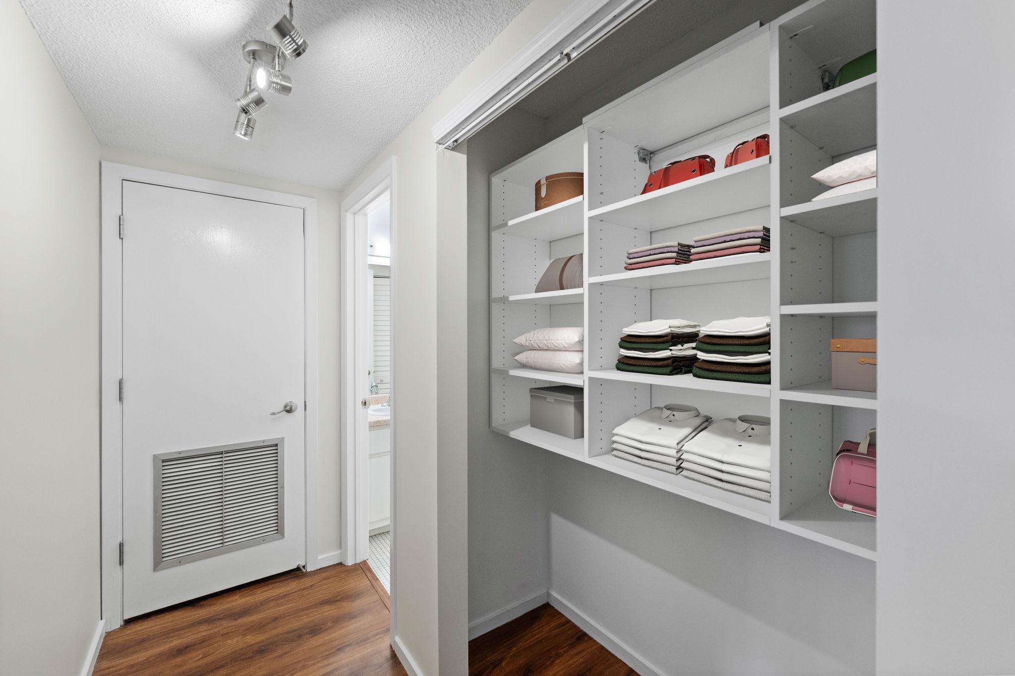 121 Washington Avenue S Unit: 305