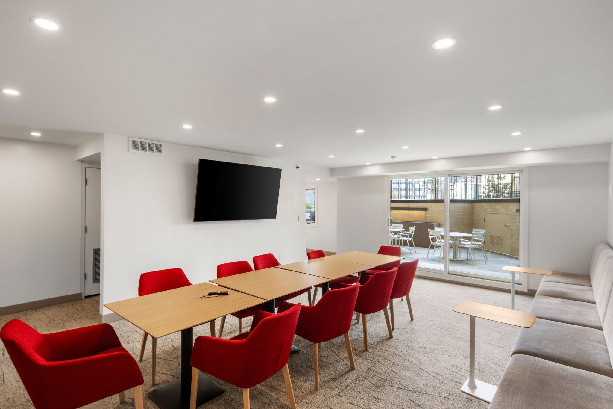 121 Washington Avenue S Unit: 305