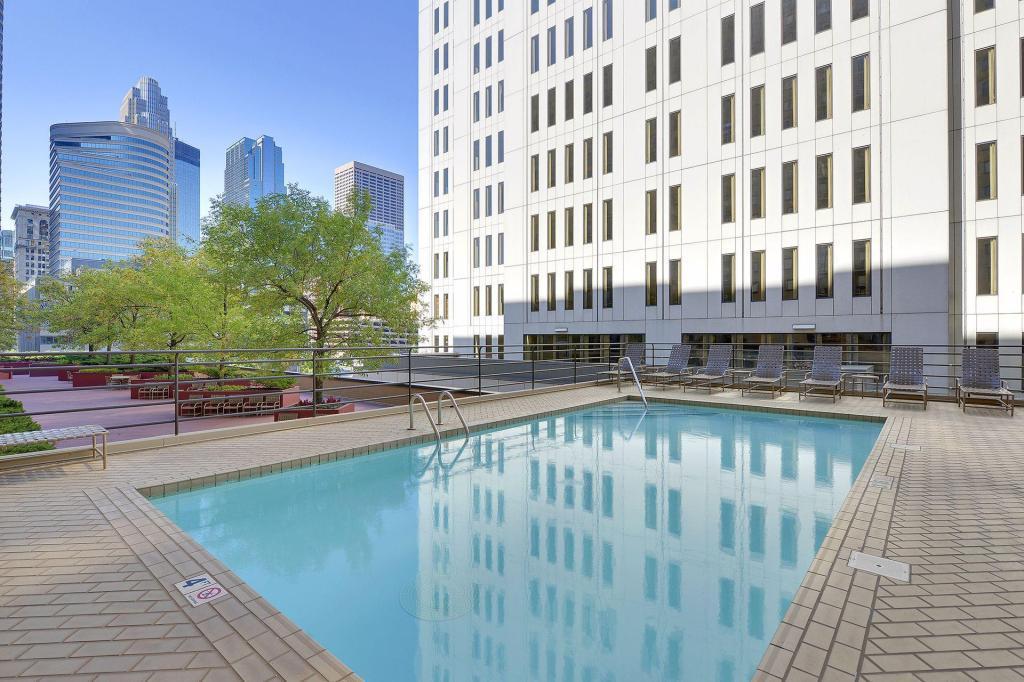 121 Washington Avenue S Unit: 305