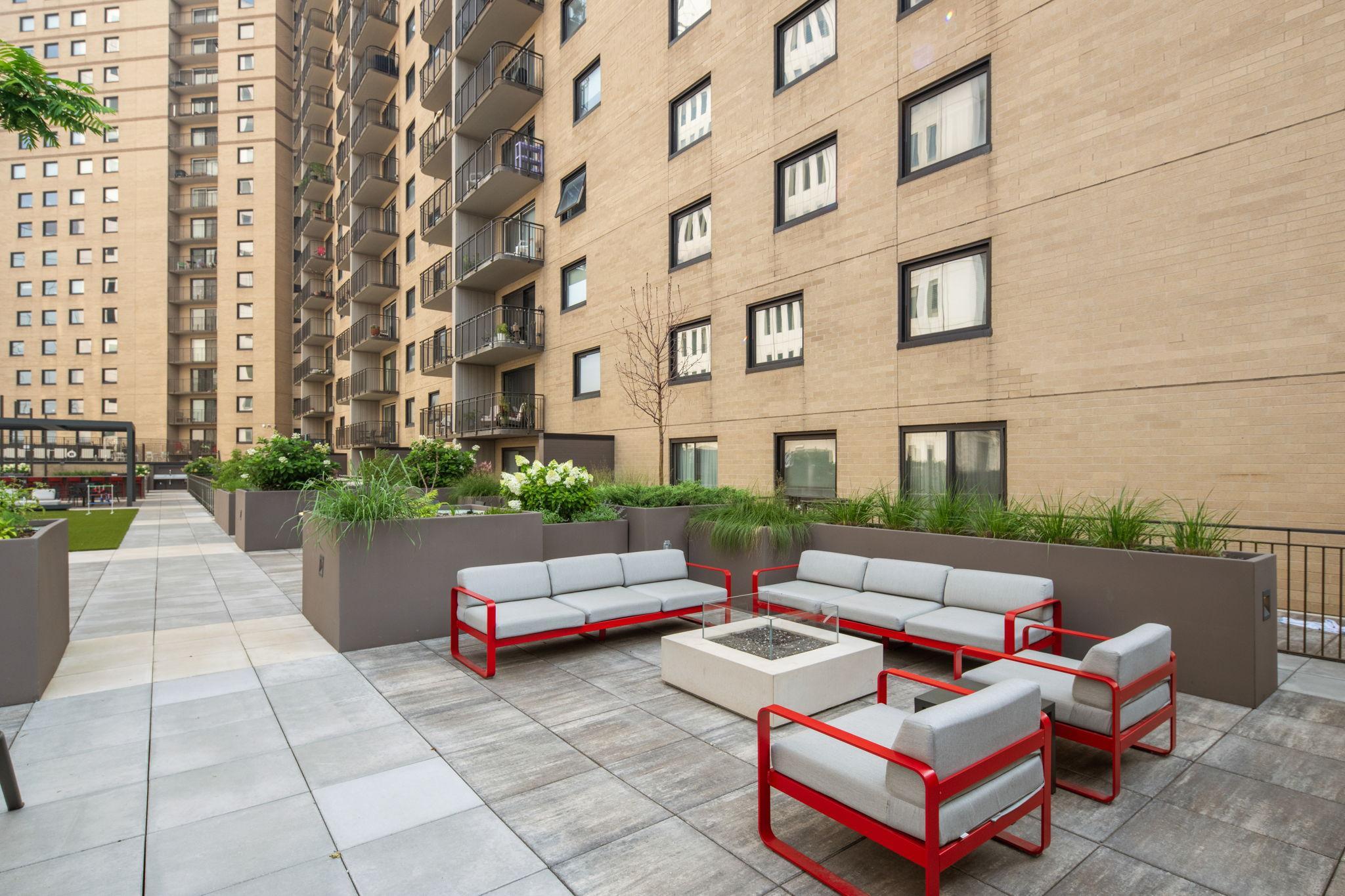 121 Washington Avenue S Unit: 305