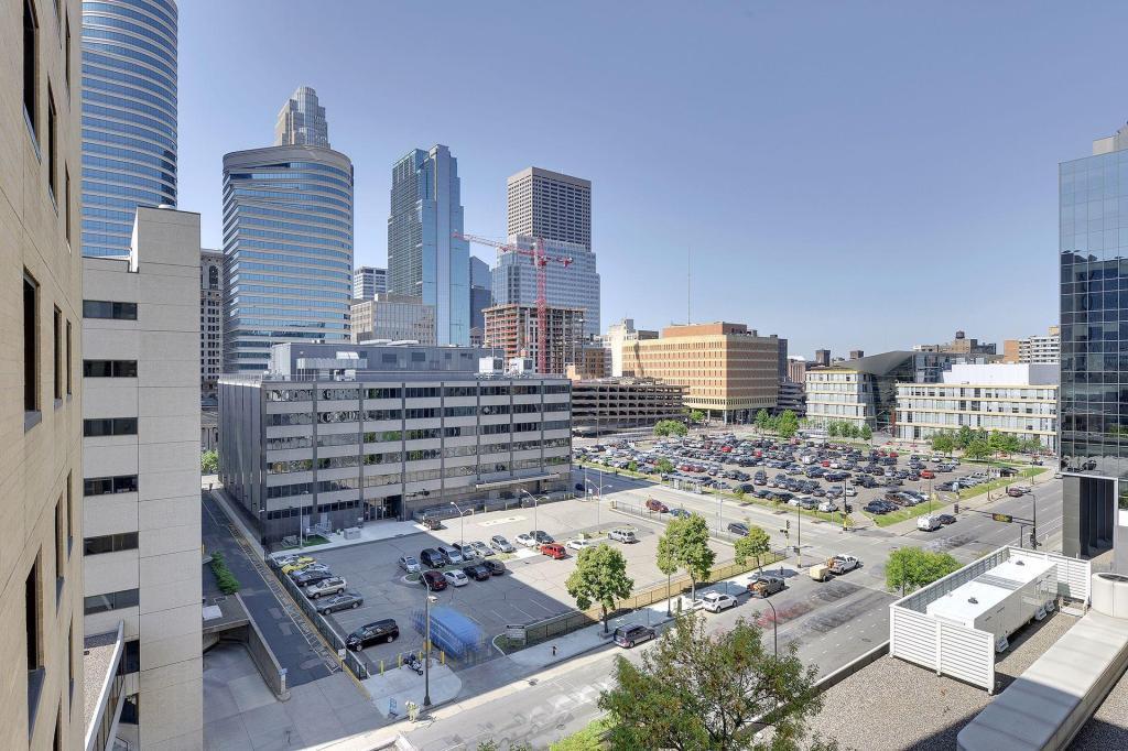 121 Washington Avenue S Unit: 305