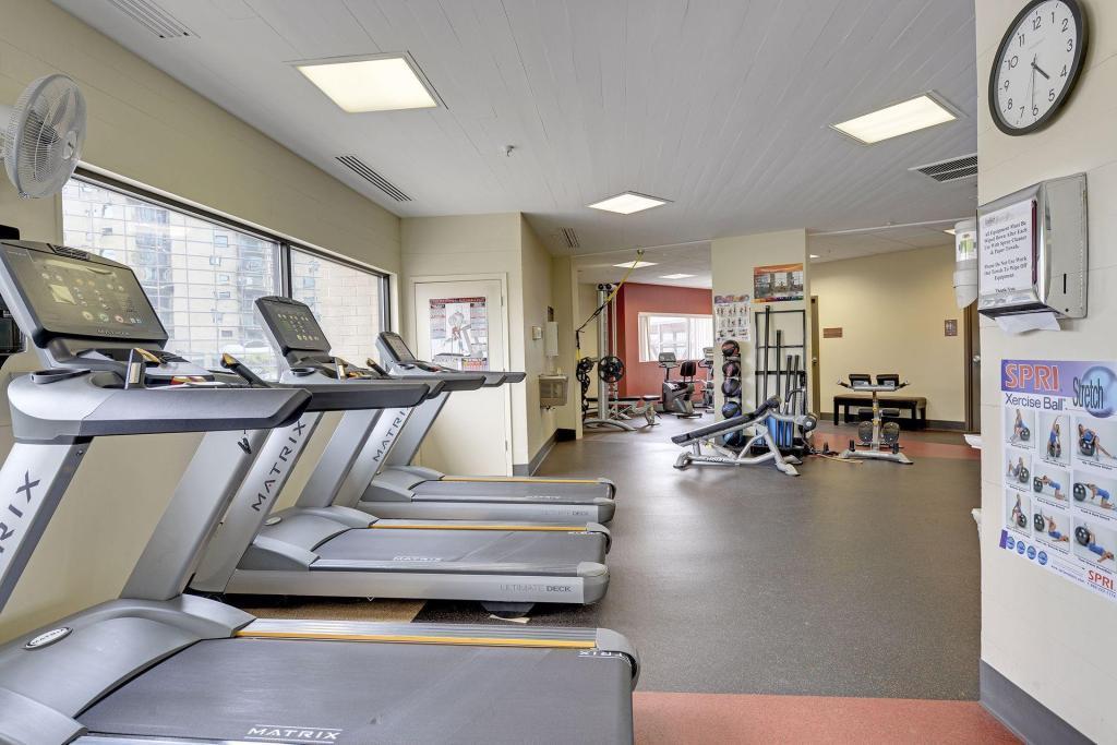 121 Washington Avenue S Unit: 305