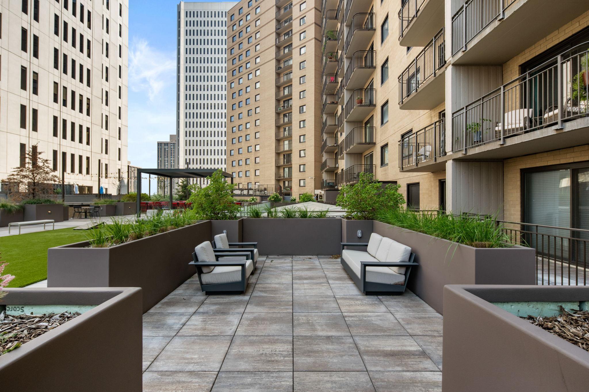 121 Washington Avenue S Unit: 305