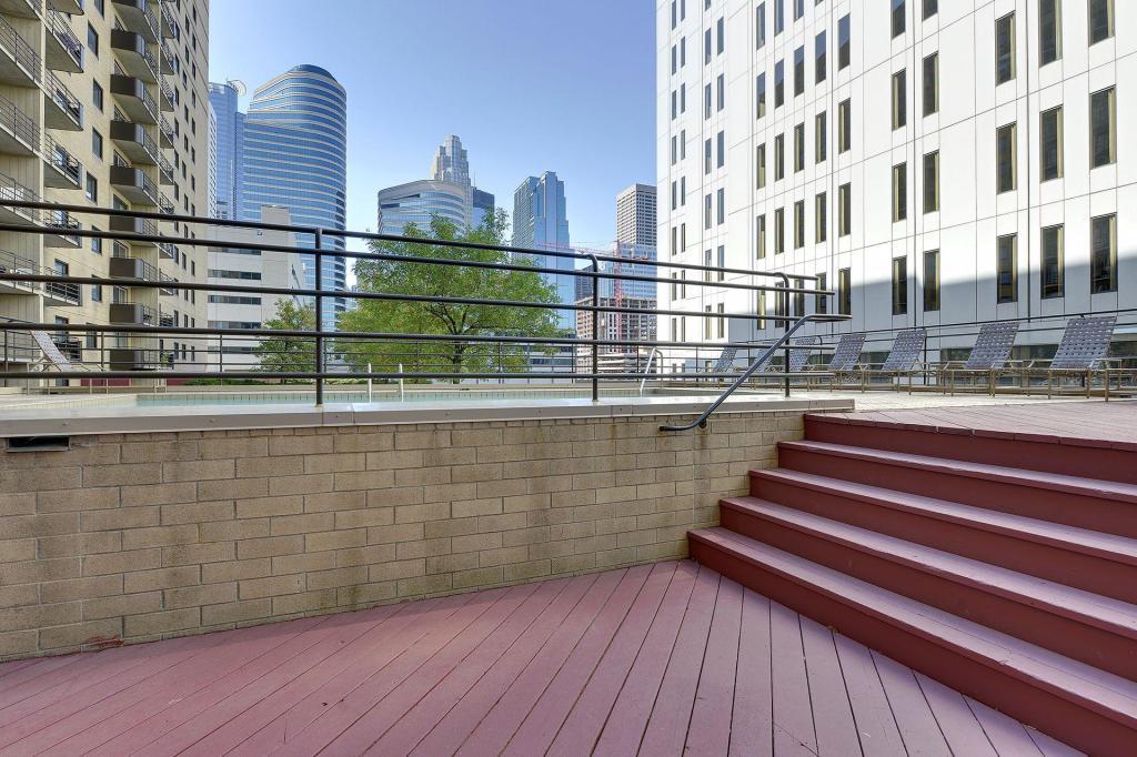 121 Washington Avenue S Unit: 305