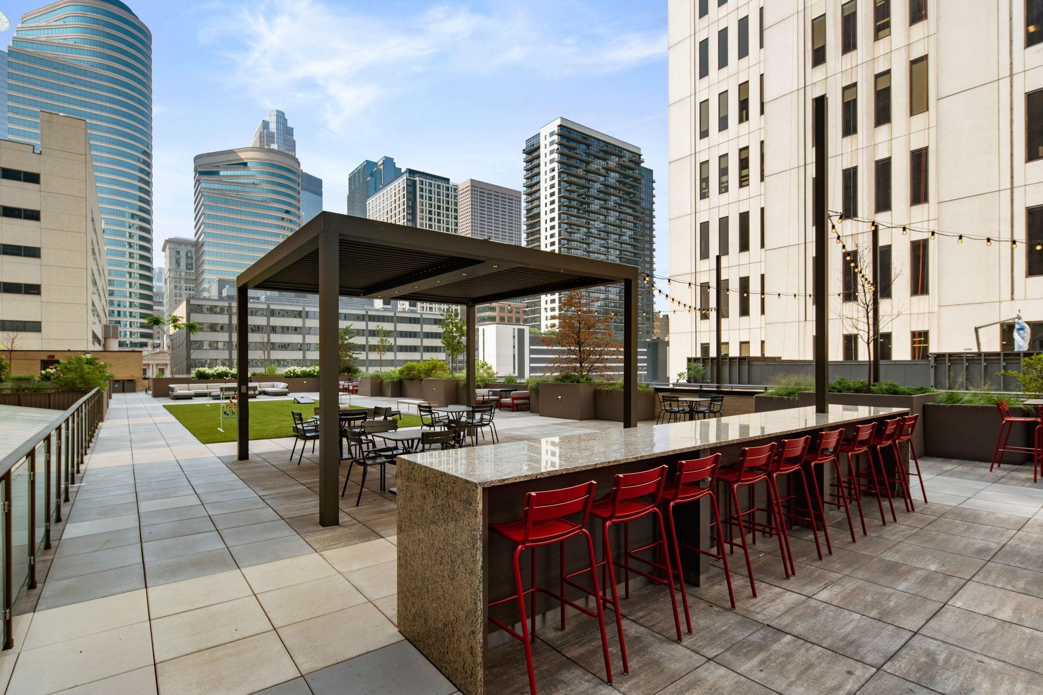 121 Washington Avenue S Unit: 305