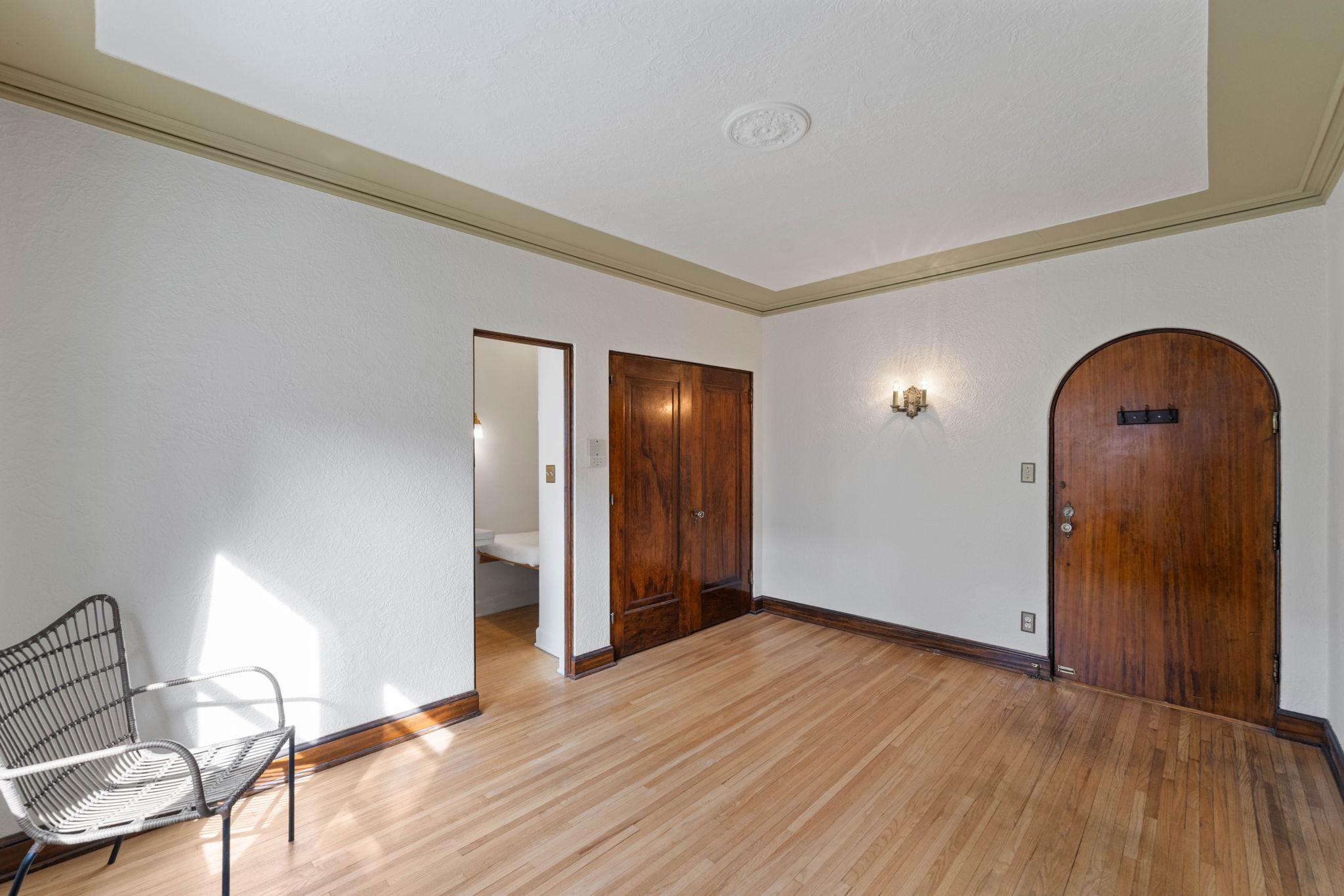 3252 Fremont Avenue S Unit: 203