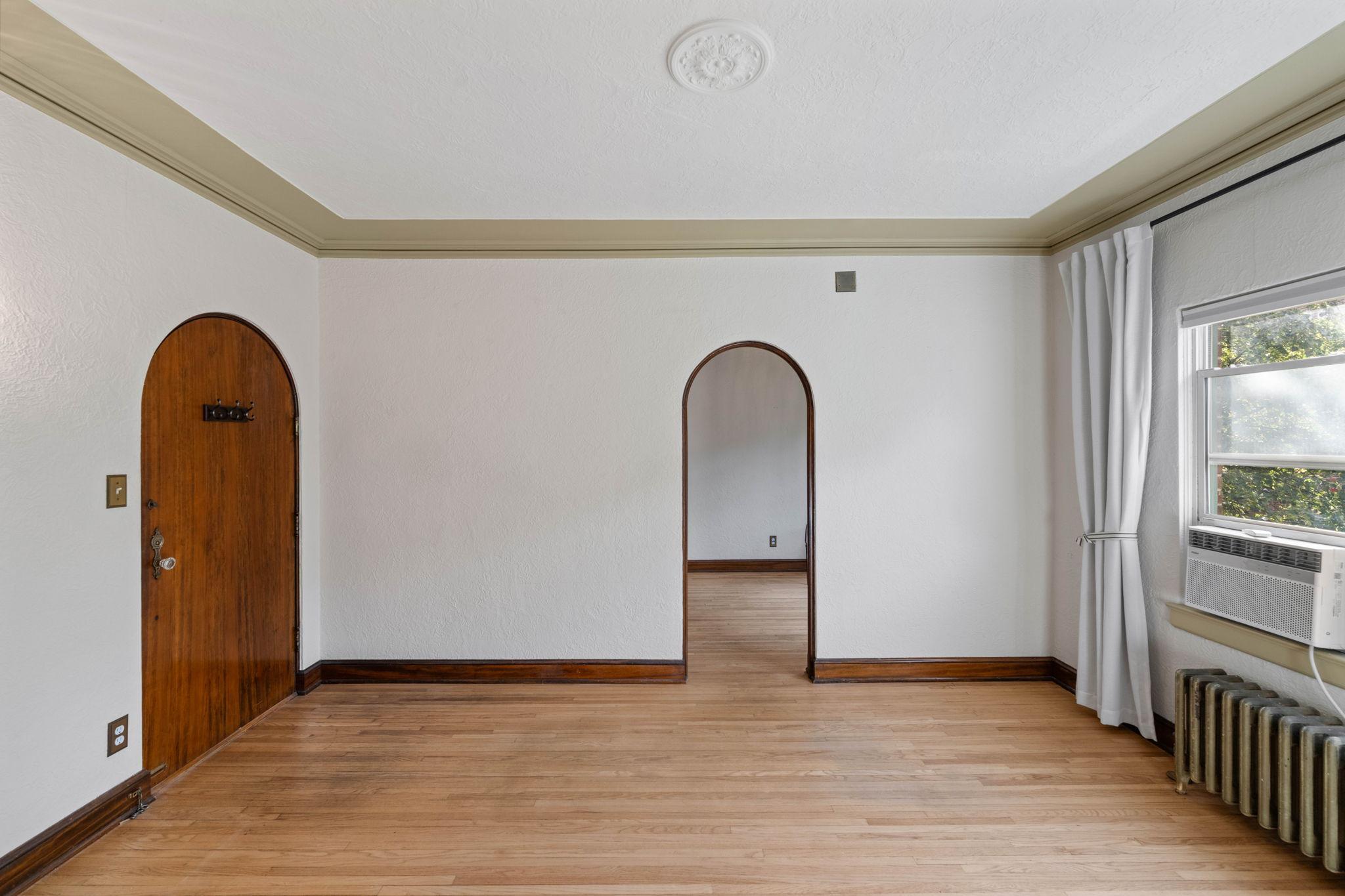 3252 Fremont Avenue S Unit: 203