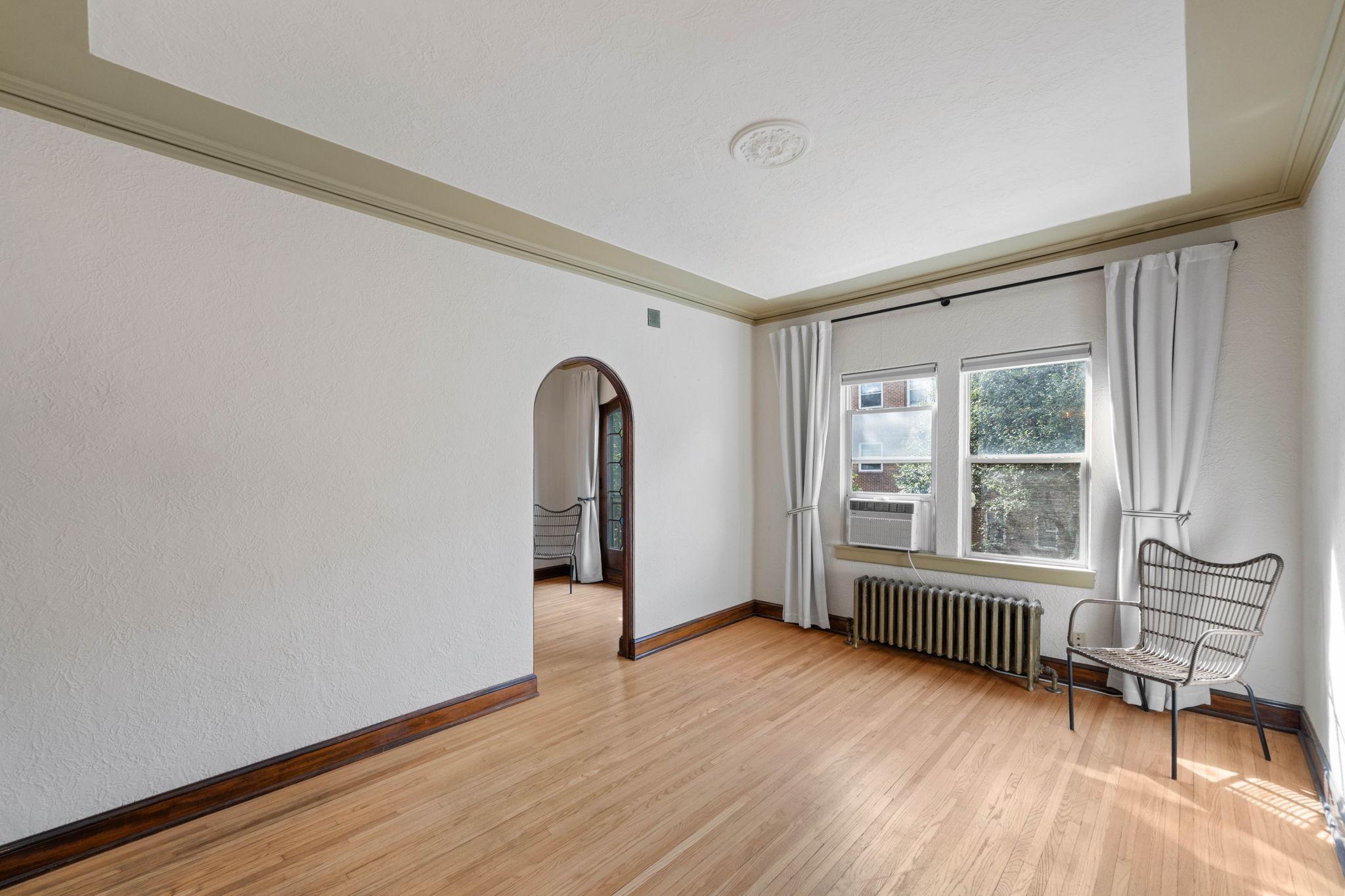 3252 Fremont Avenue S Unit: 203