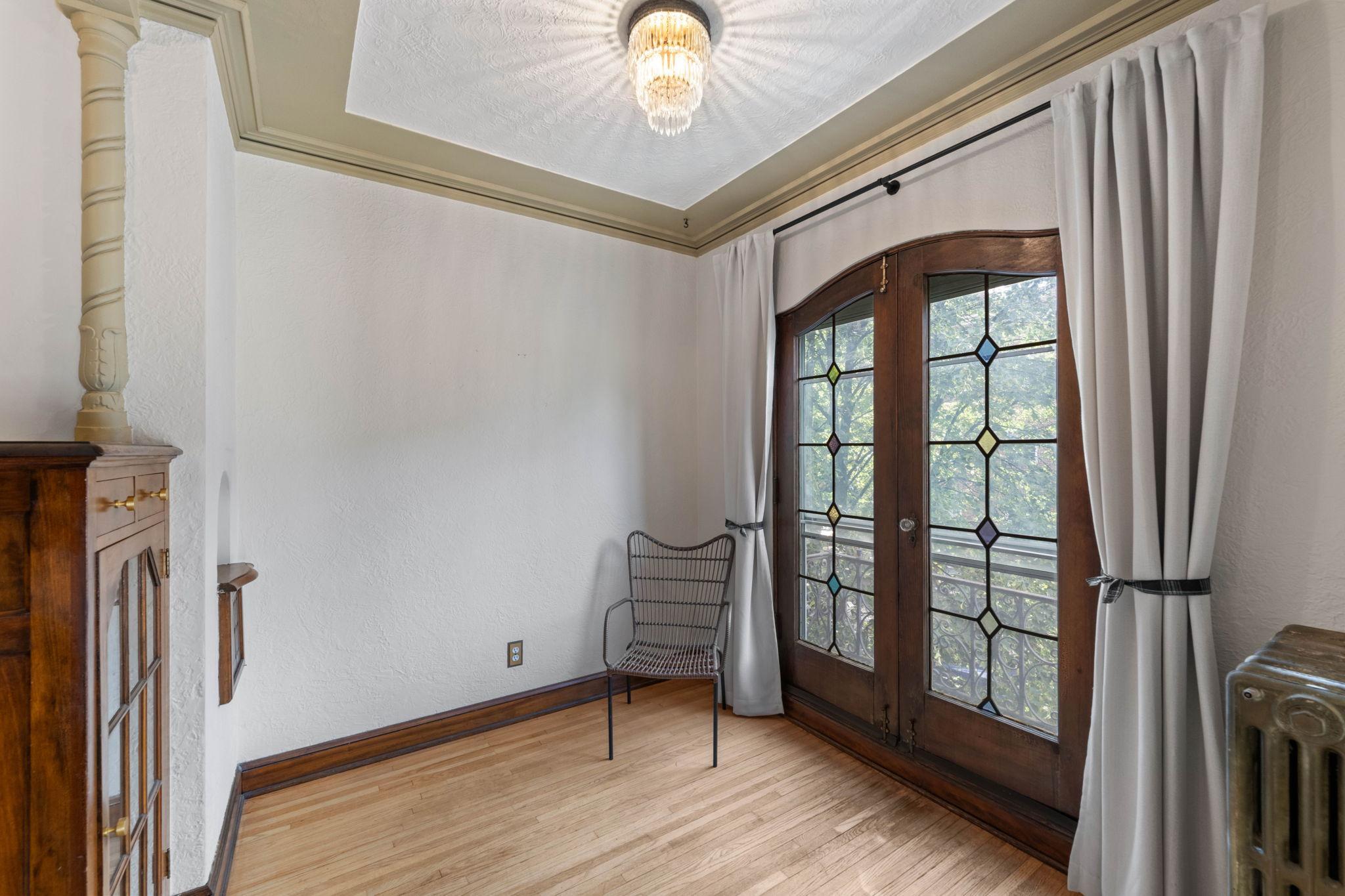 3252 Fremont Avenue S Unit: 203