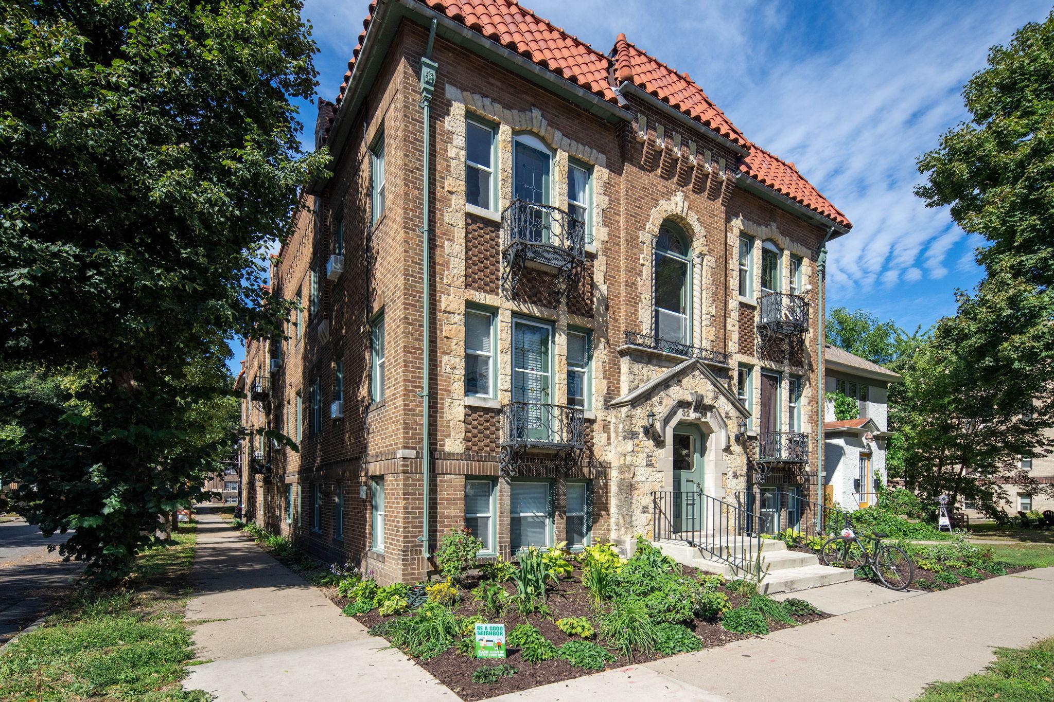 3252 Fremont Avenue S Unit: 203