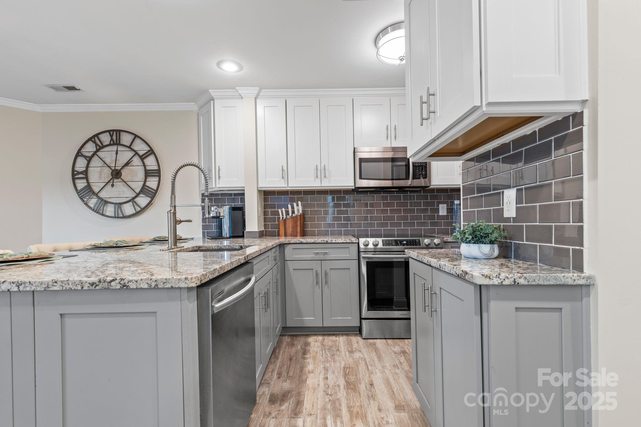 2121 Regatta Lane Unit: 209