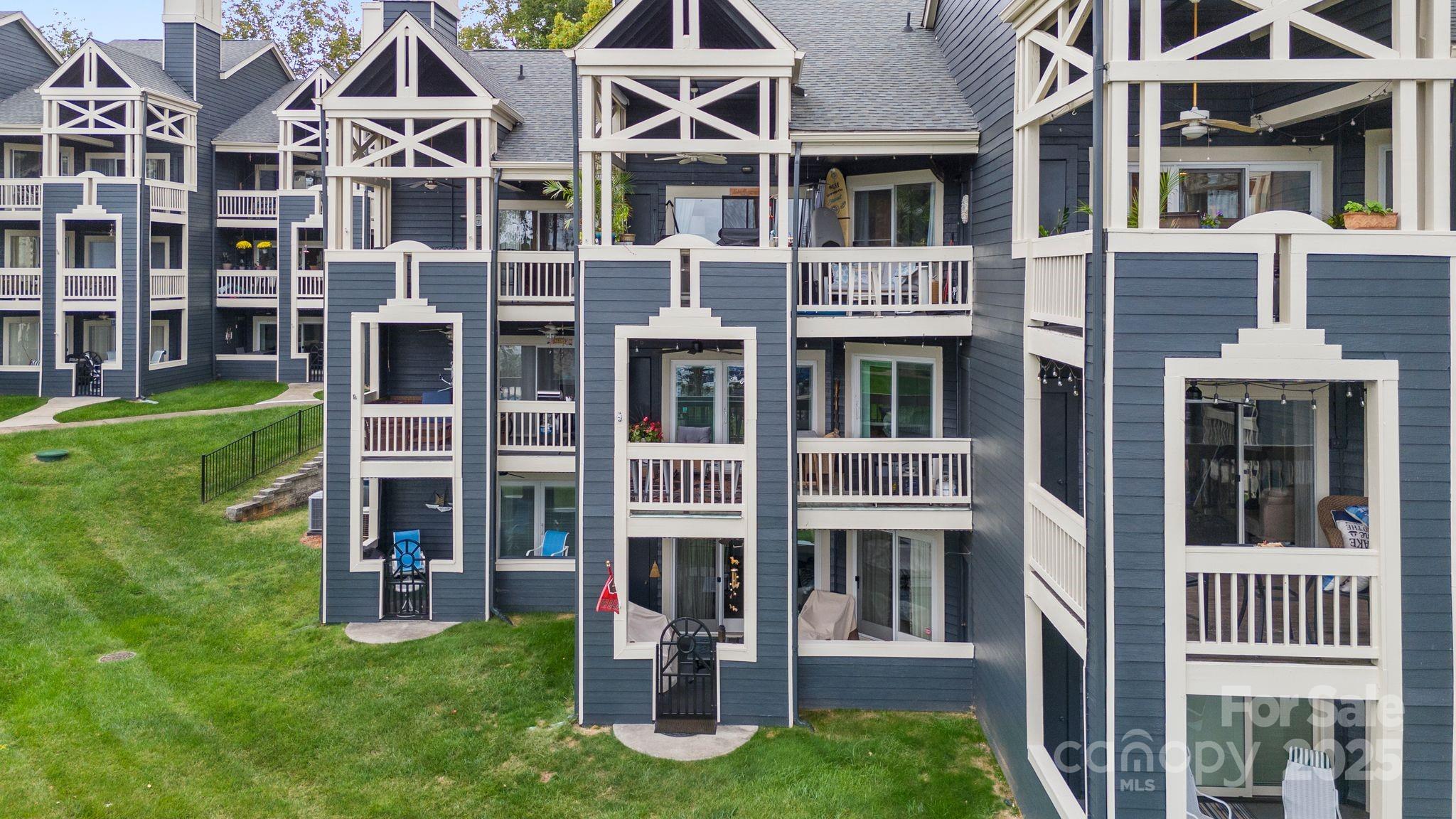 2121 Regatta Lane Unit: 209