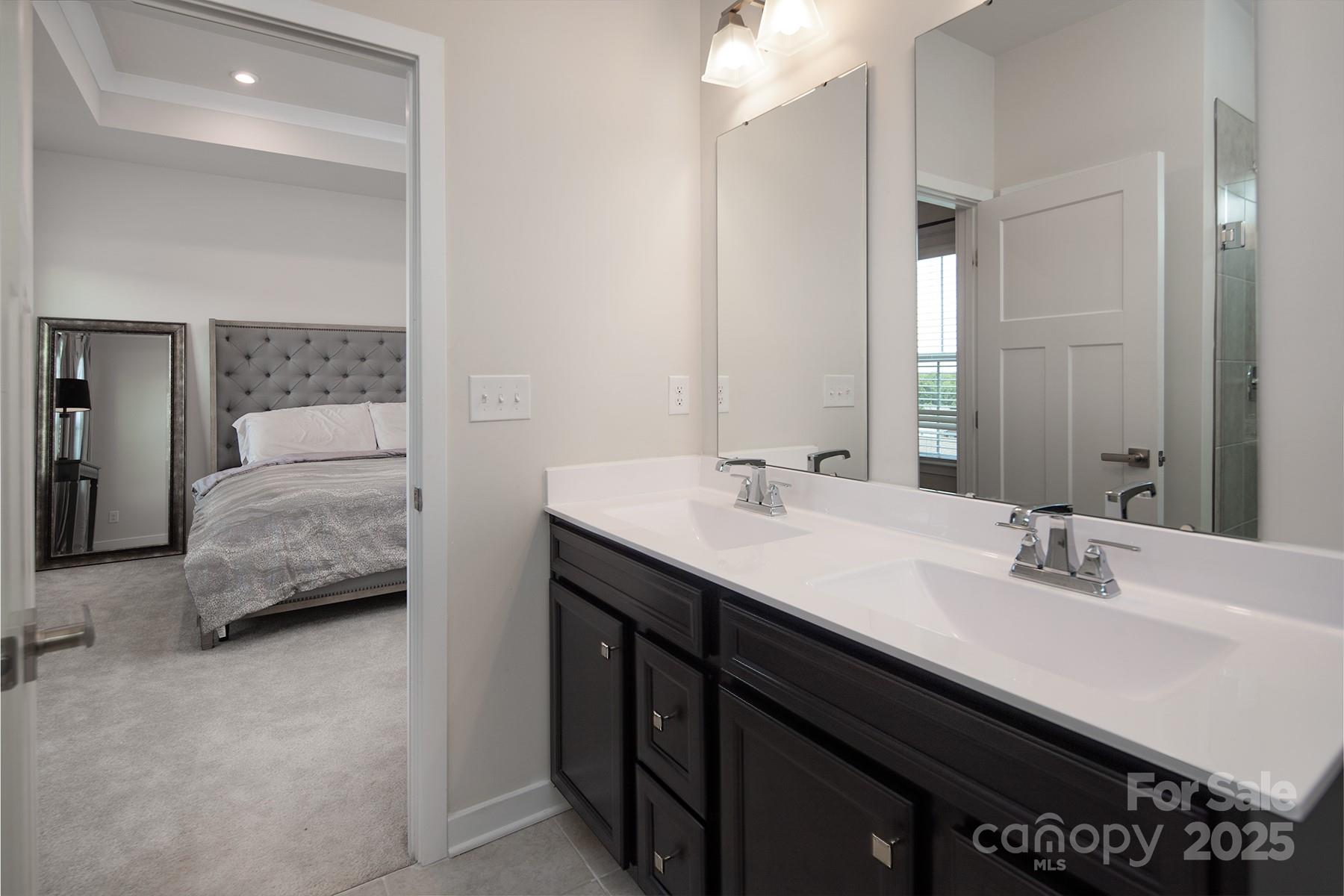 9910 Oaklawn Boulevard NW