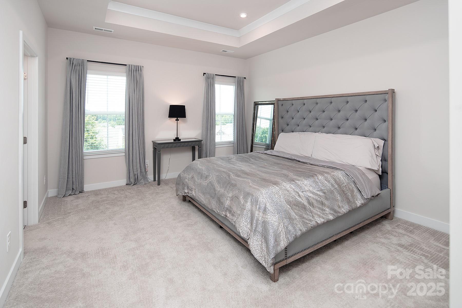 9910 Oaklawn Boulevard NW