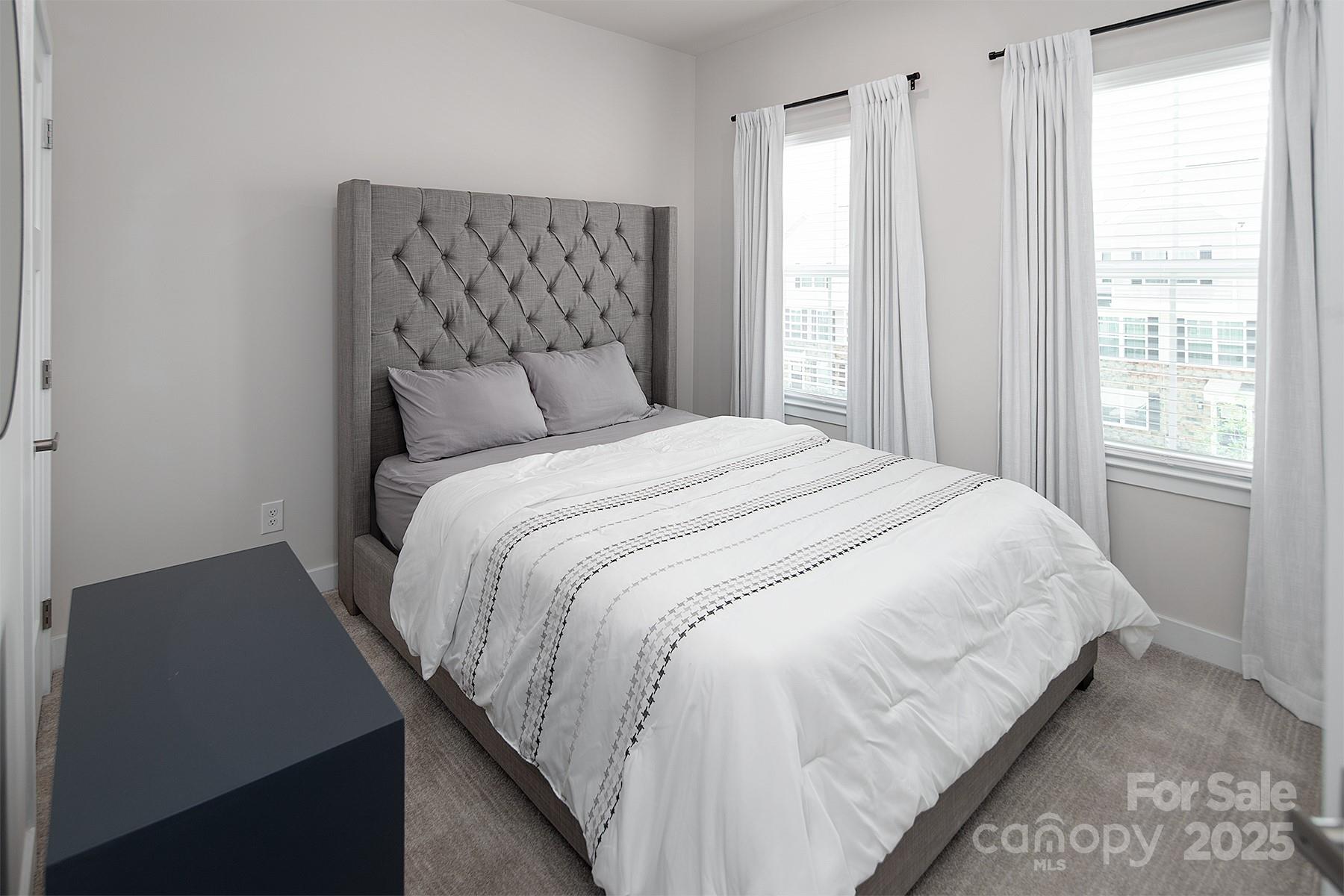 9910 Oaklawn Boulevard NW