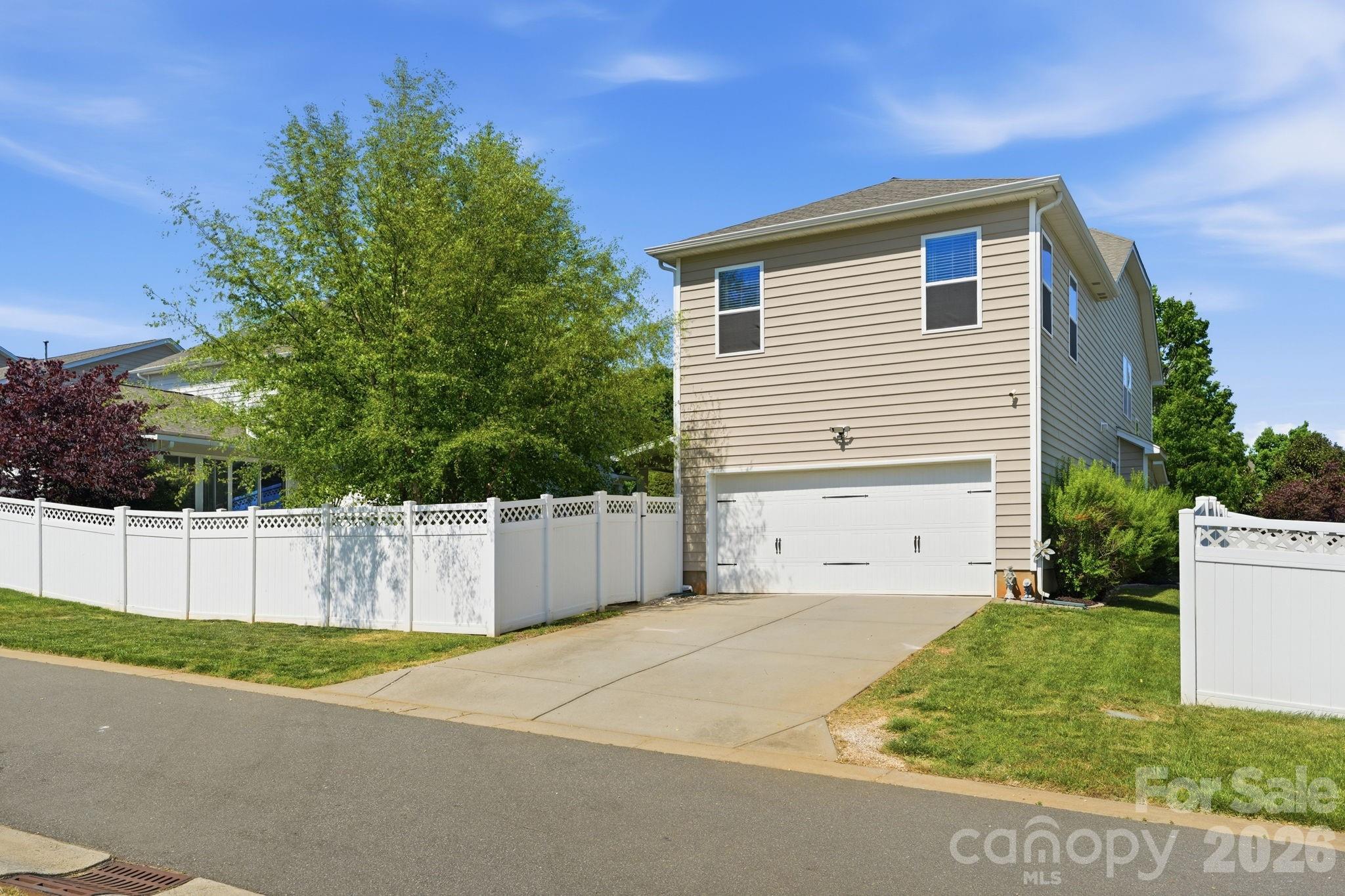 3119 Kelsey Plaza