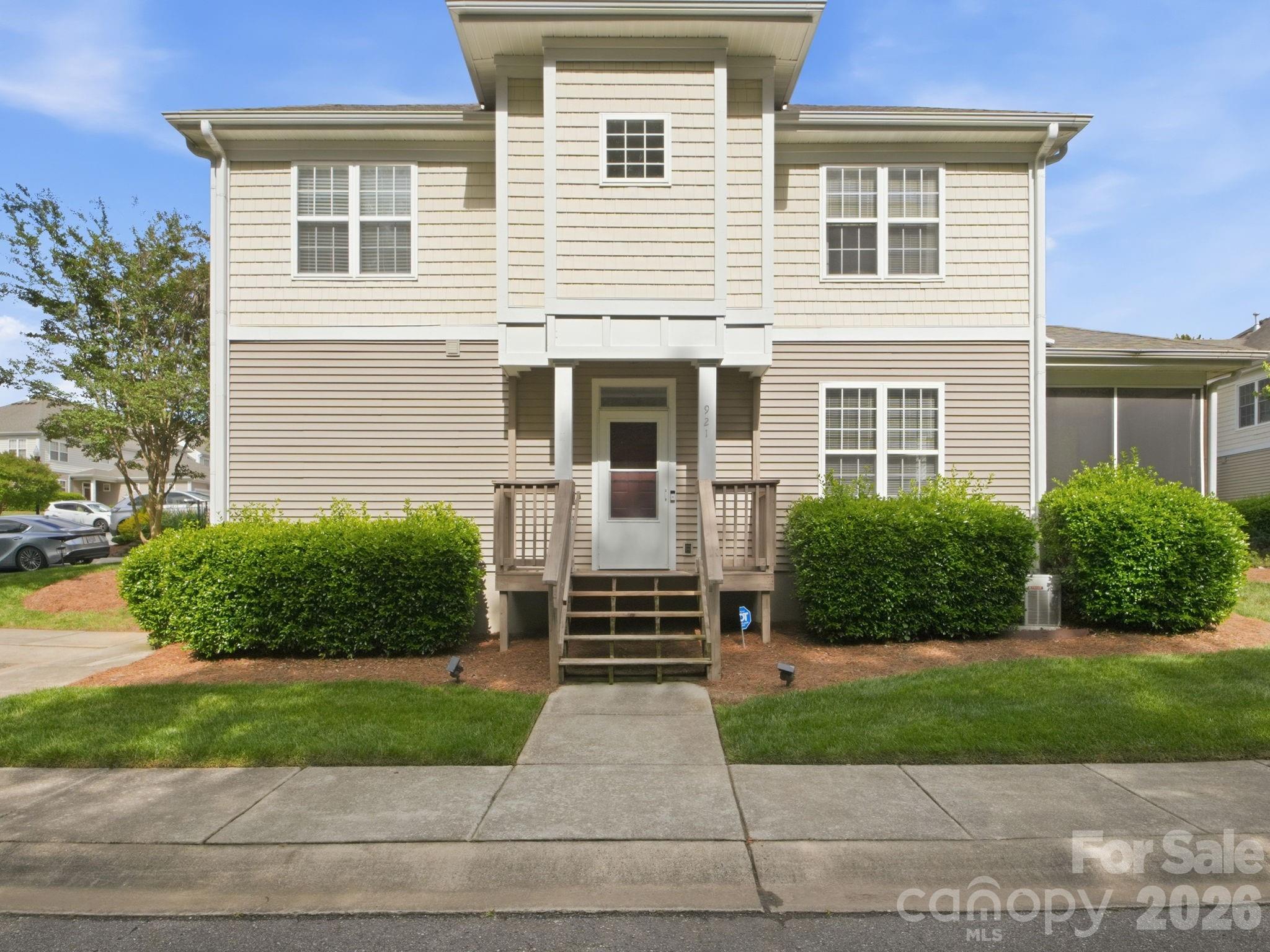 921 Ashworth Drive