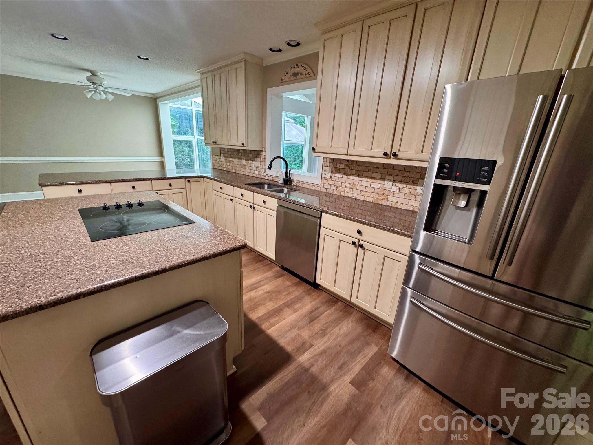 271 Ikerd Drive SE