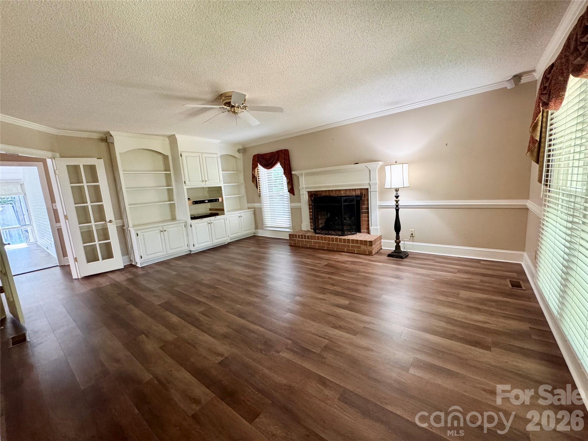 271 Ikerd Drive SE