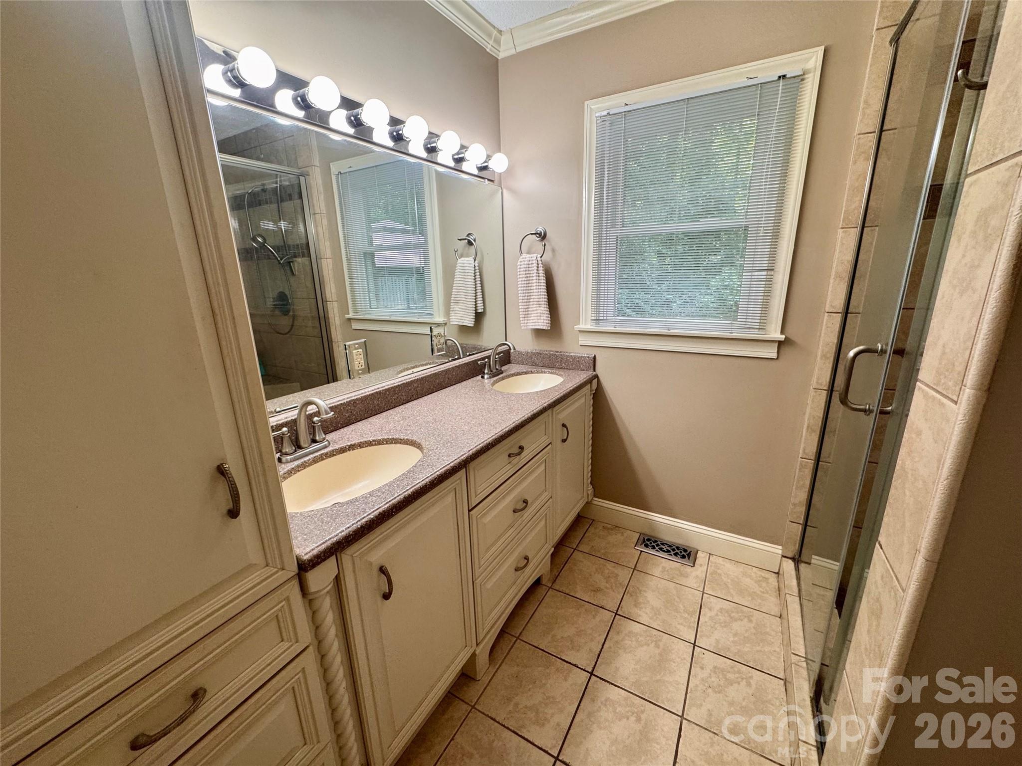 271 Ikerd Drive SE