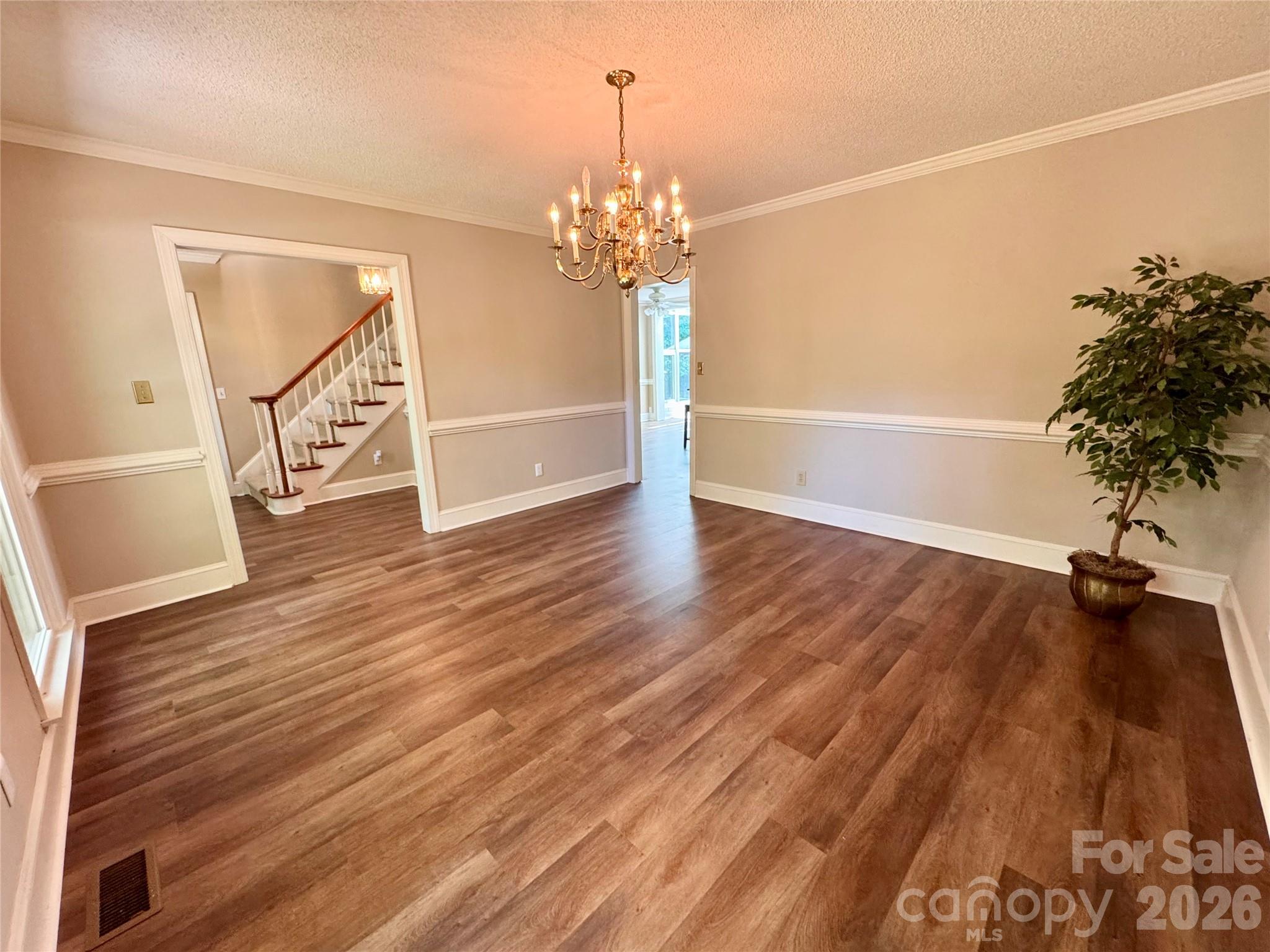 271 Ikerd Drive SE