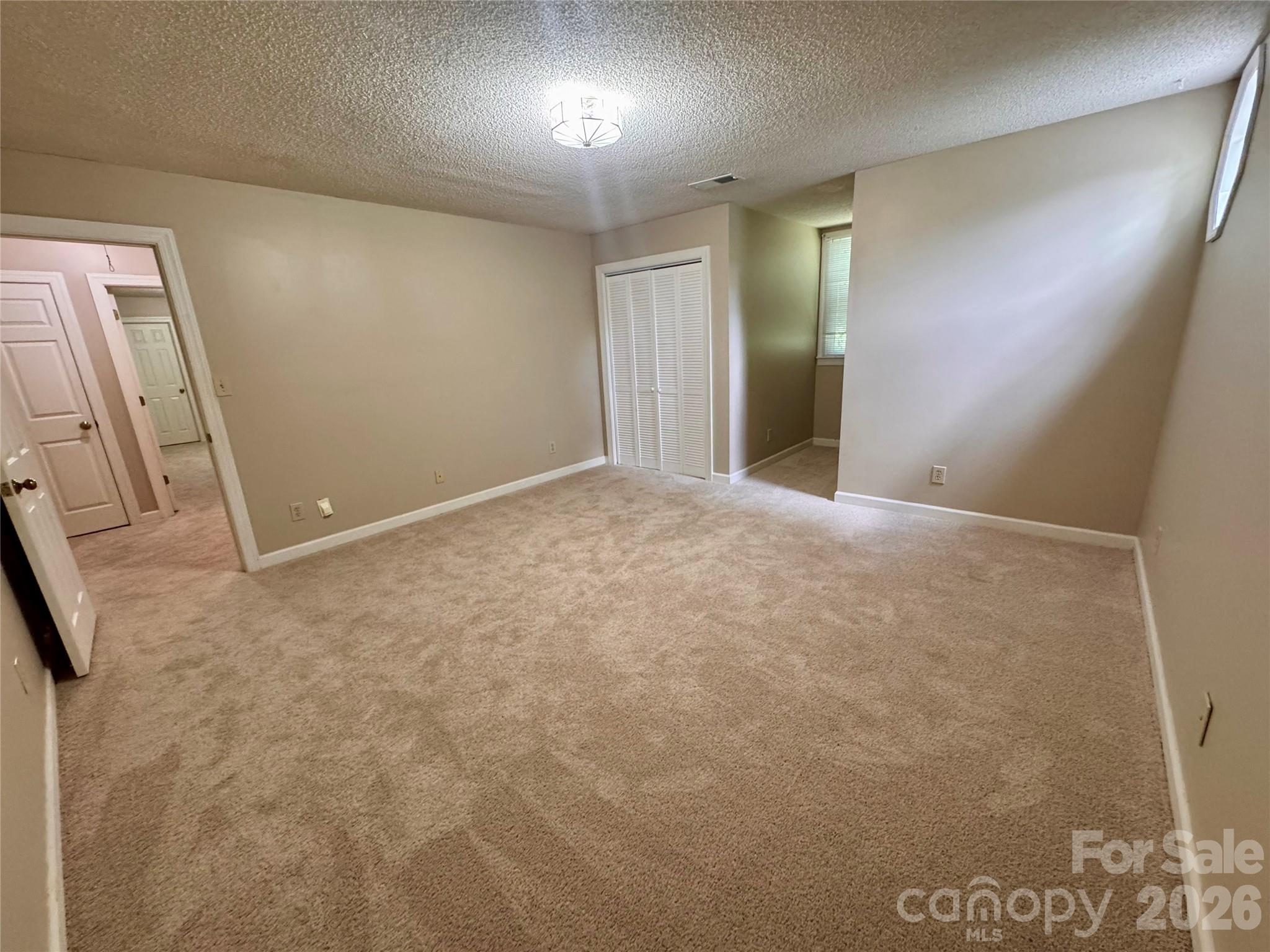 271 Ikerd Drive SE