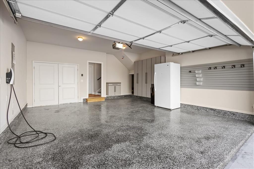 2056 Violet Lane