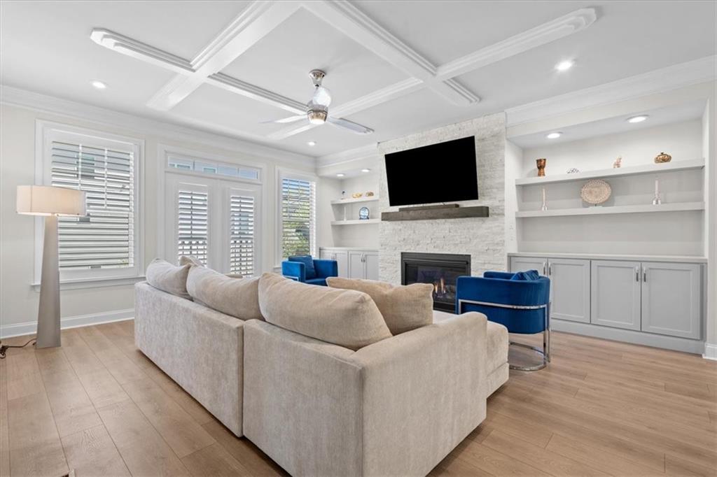 2056 Violet Lane