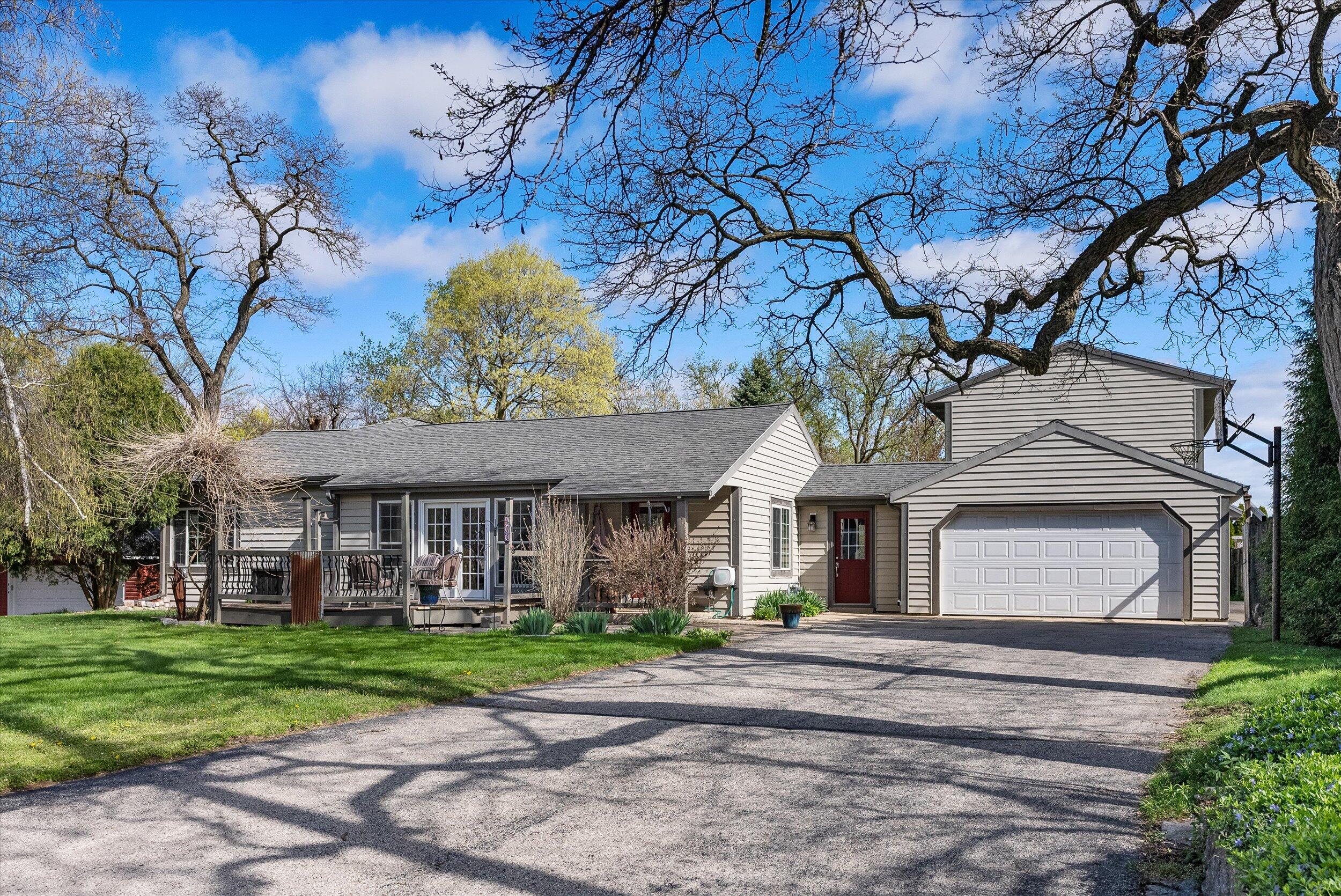 400 W River Front Dr