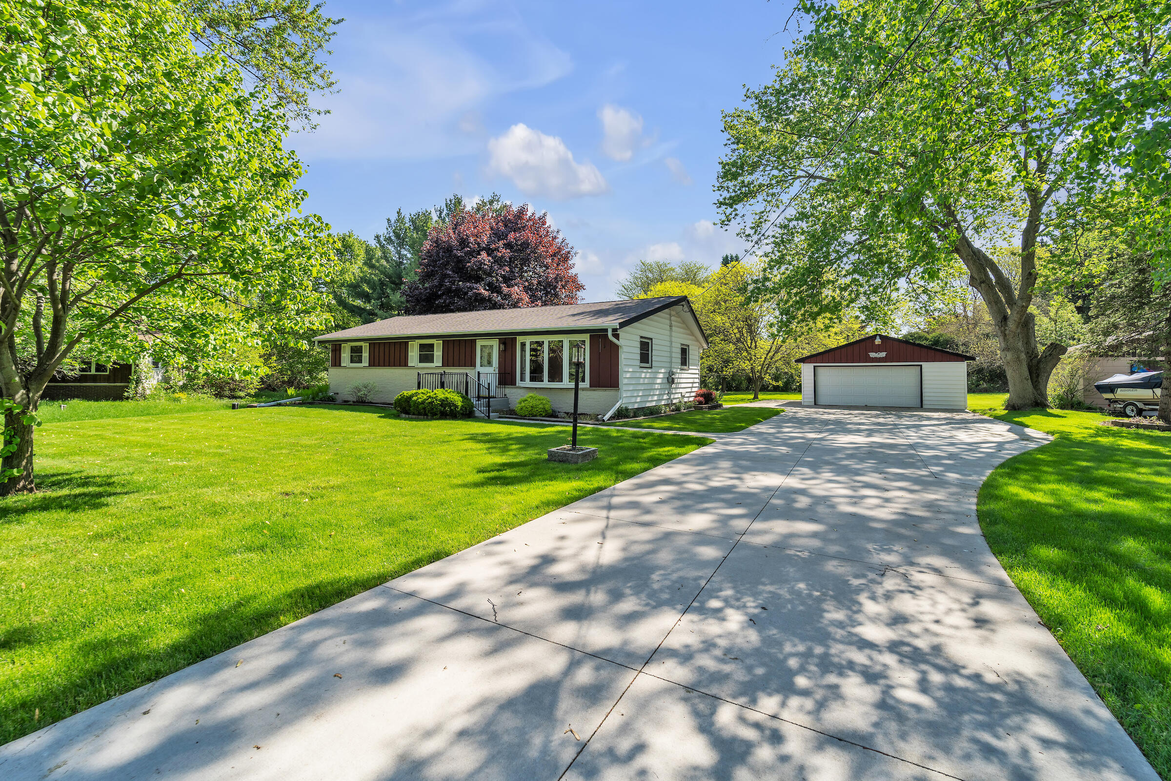 7549 Sylvan Dr