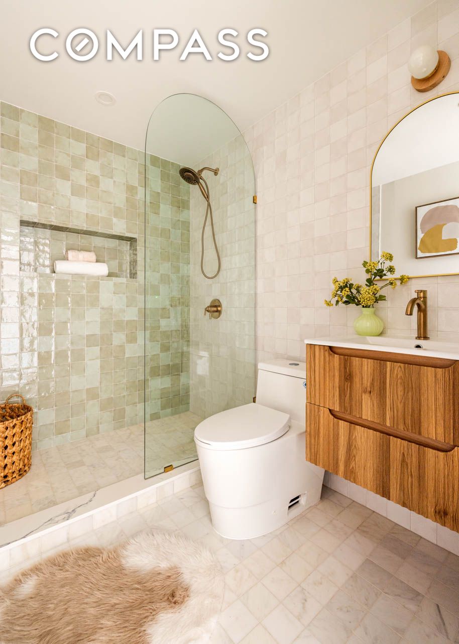 599 Van Buren Street