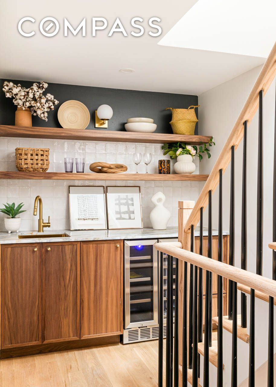 599 Van Buren Street