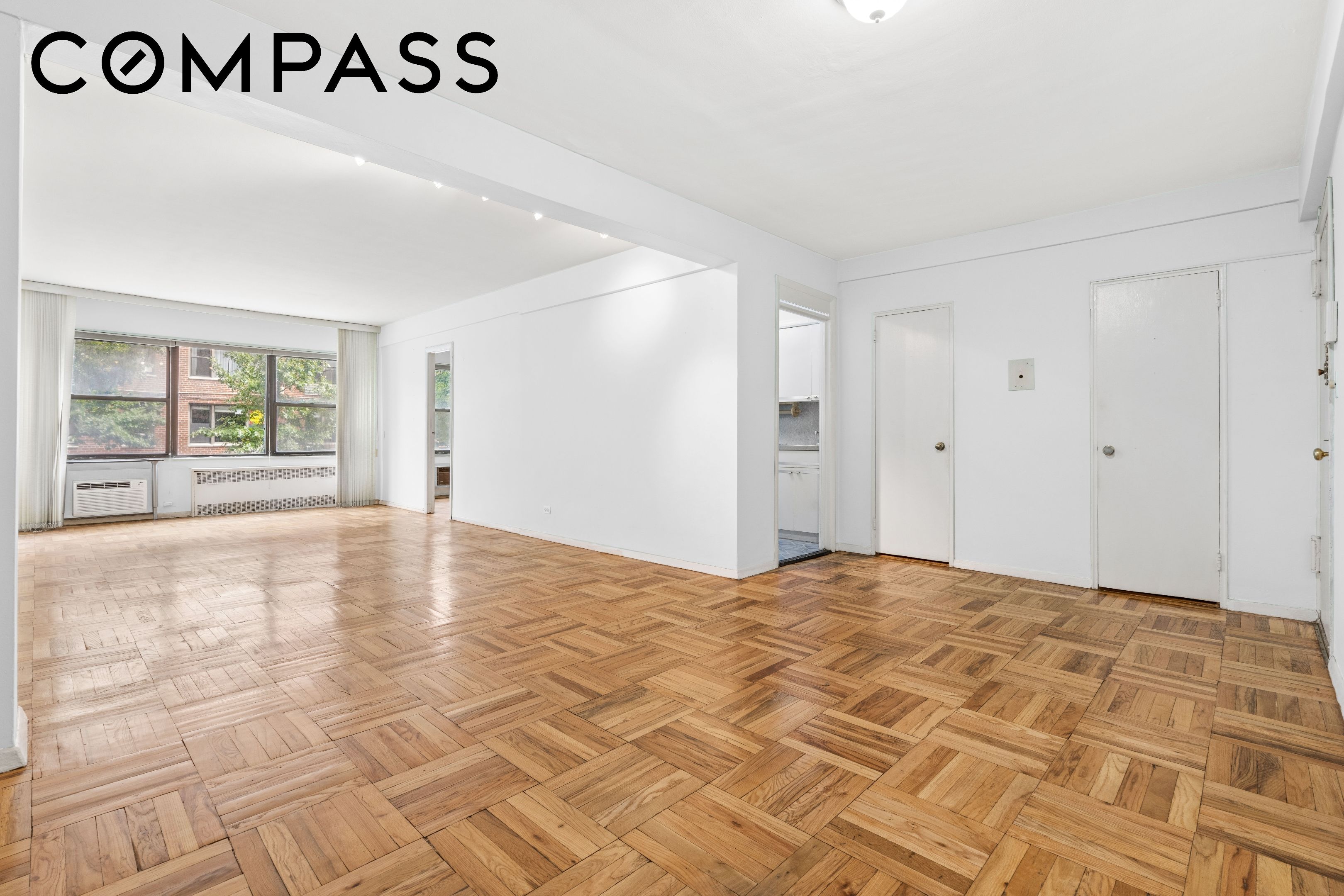 303 Beverley Road 1B