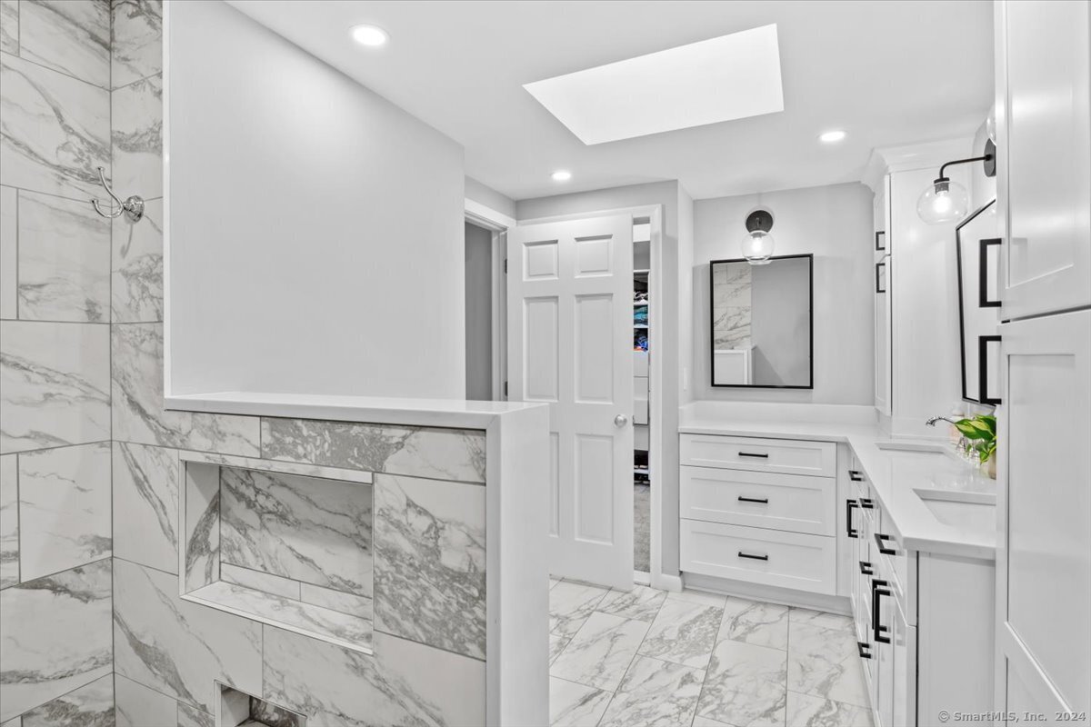 7 Arlen Way