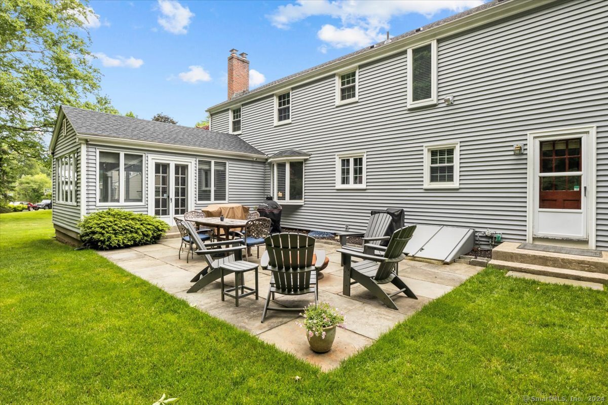 7 Arlen Way