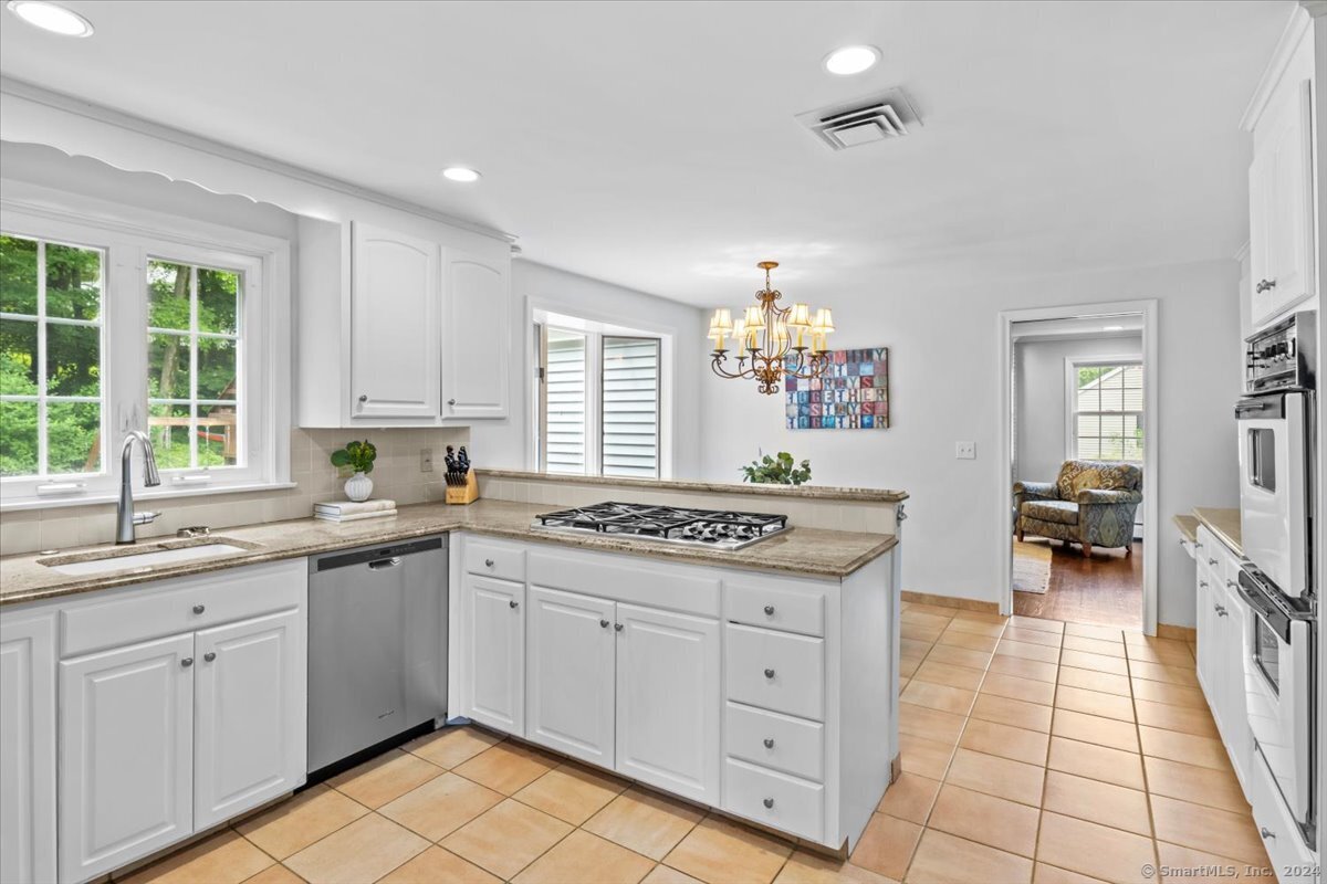 7 Arlen Way