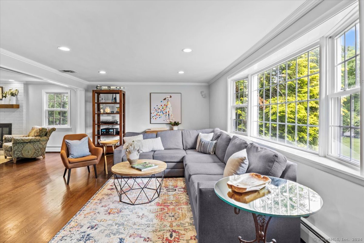 7 Arlen Way