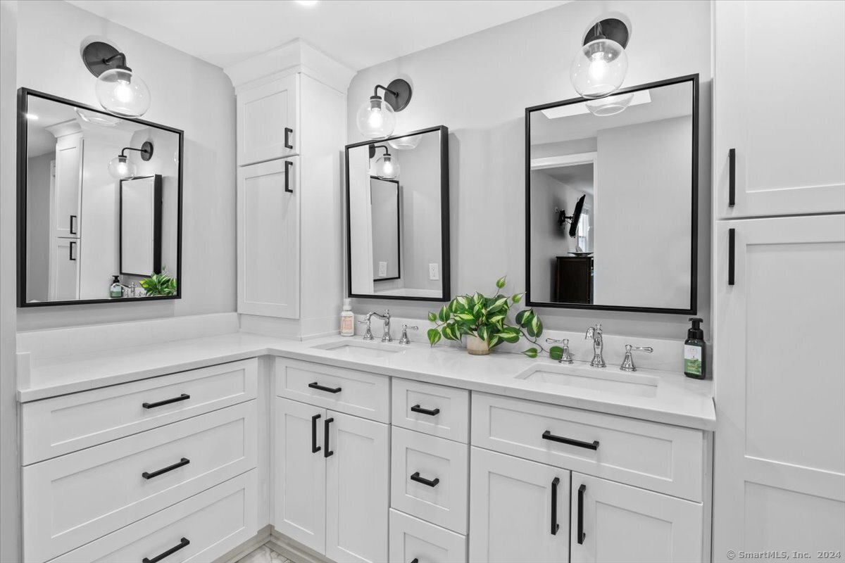 7 Arlen Way