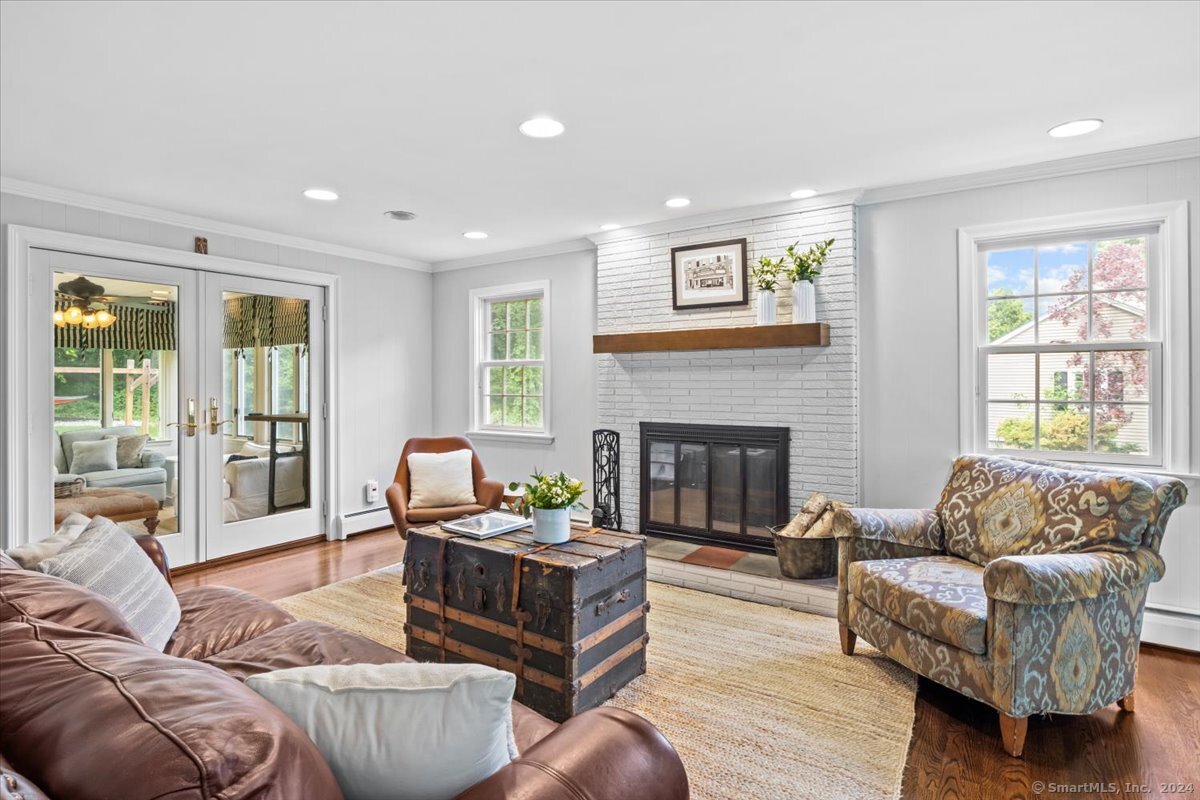 7 Arlen Way