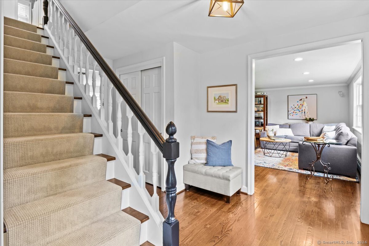 7 Arlen Way