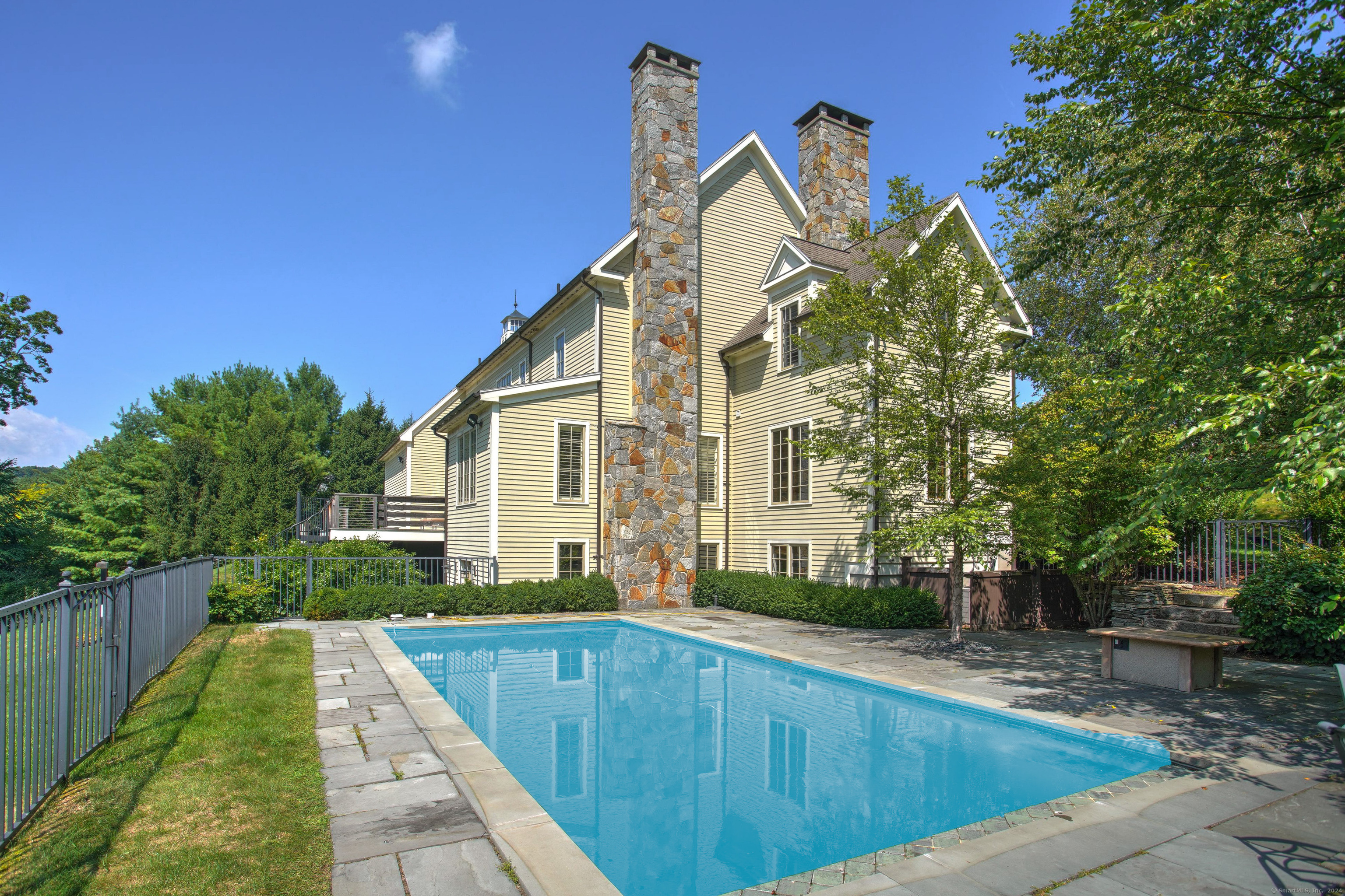 43 Old Stone Crossing