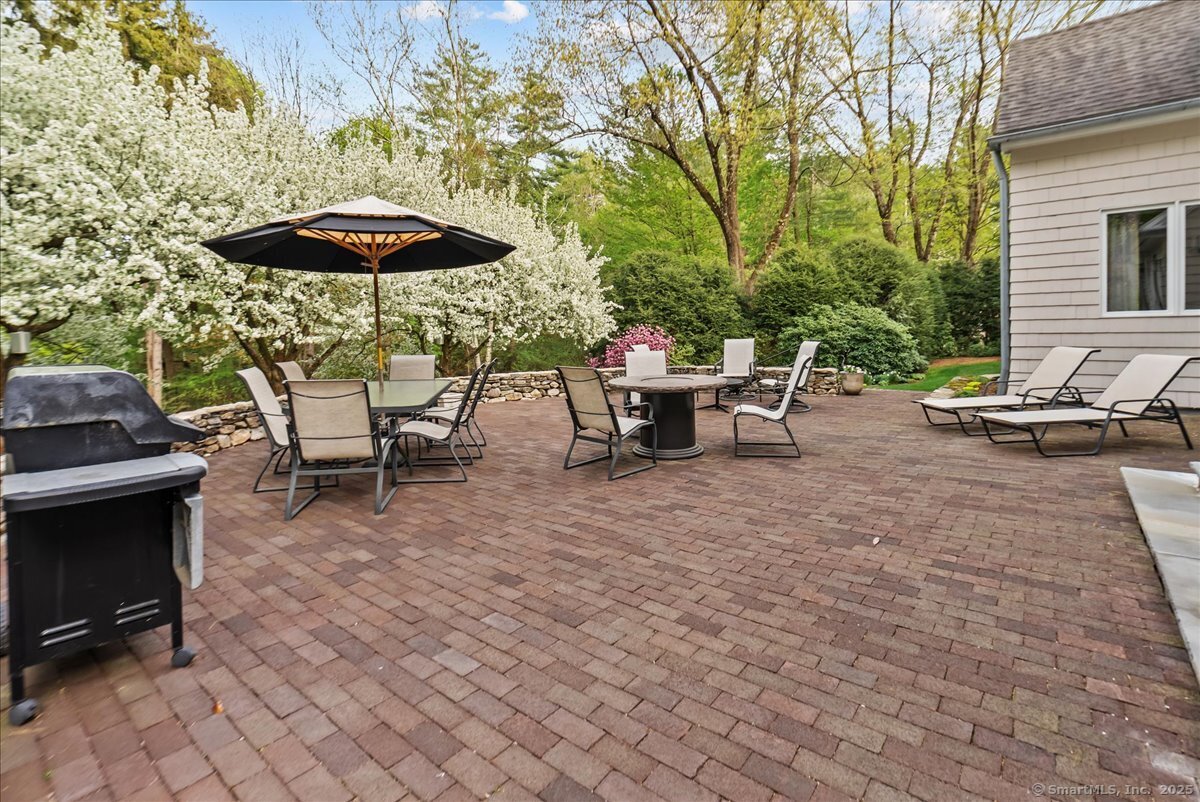 10 White Pine Lane